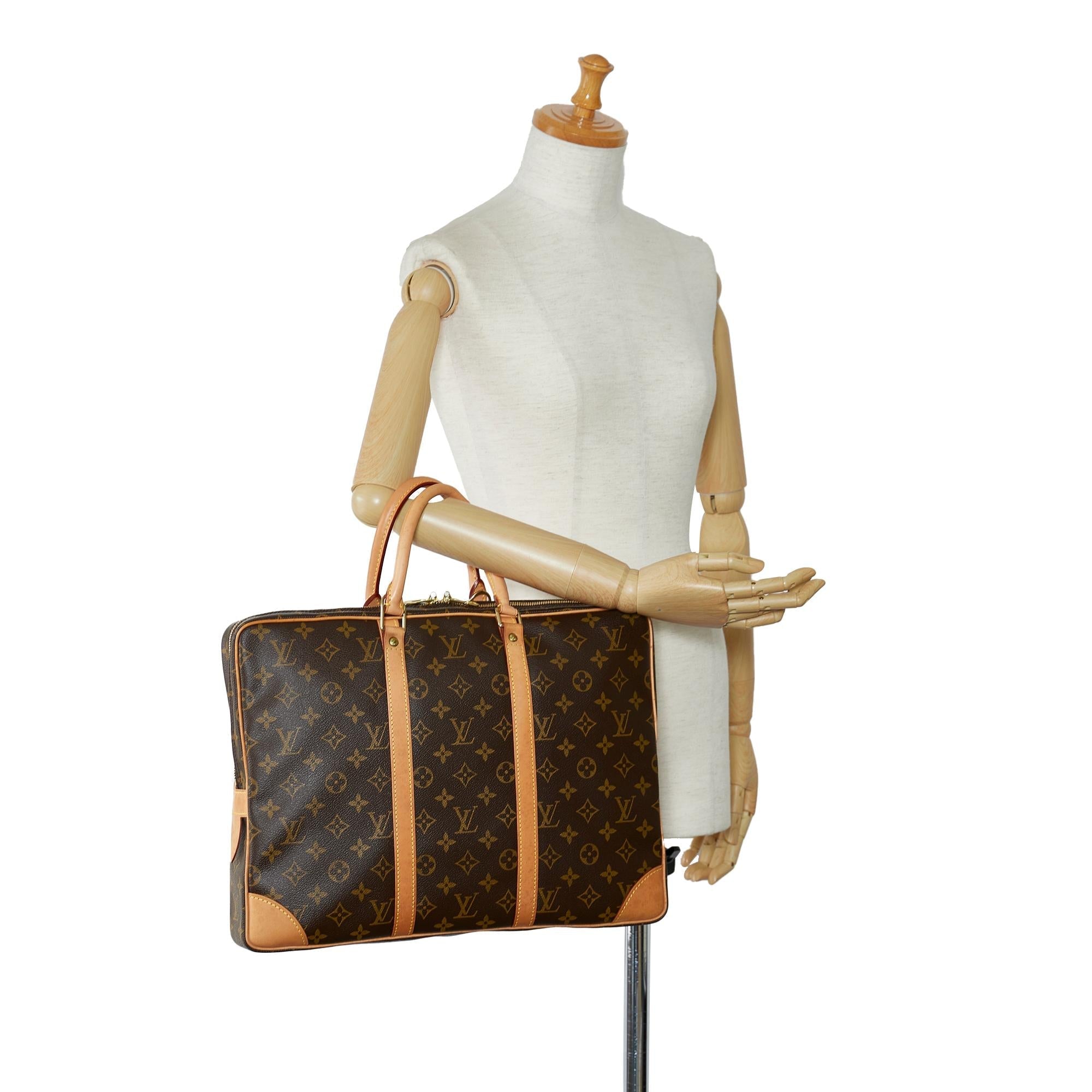 Louis Vuitton Monogram Porte Documents Voyage (SHG-bKGljz)