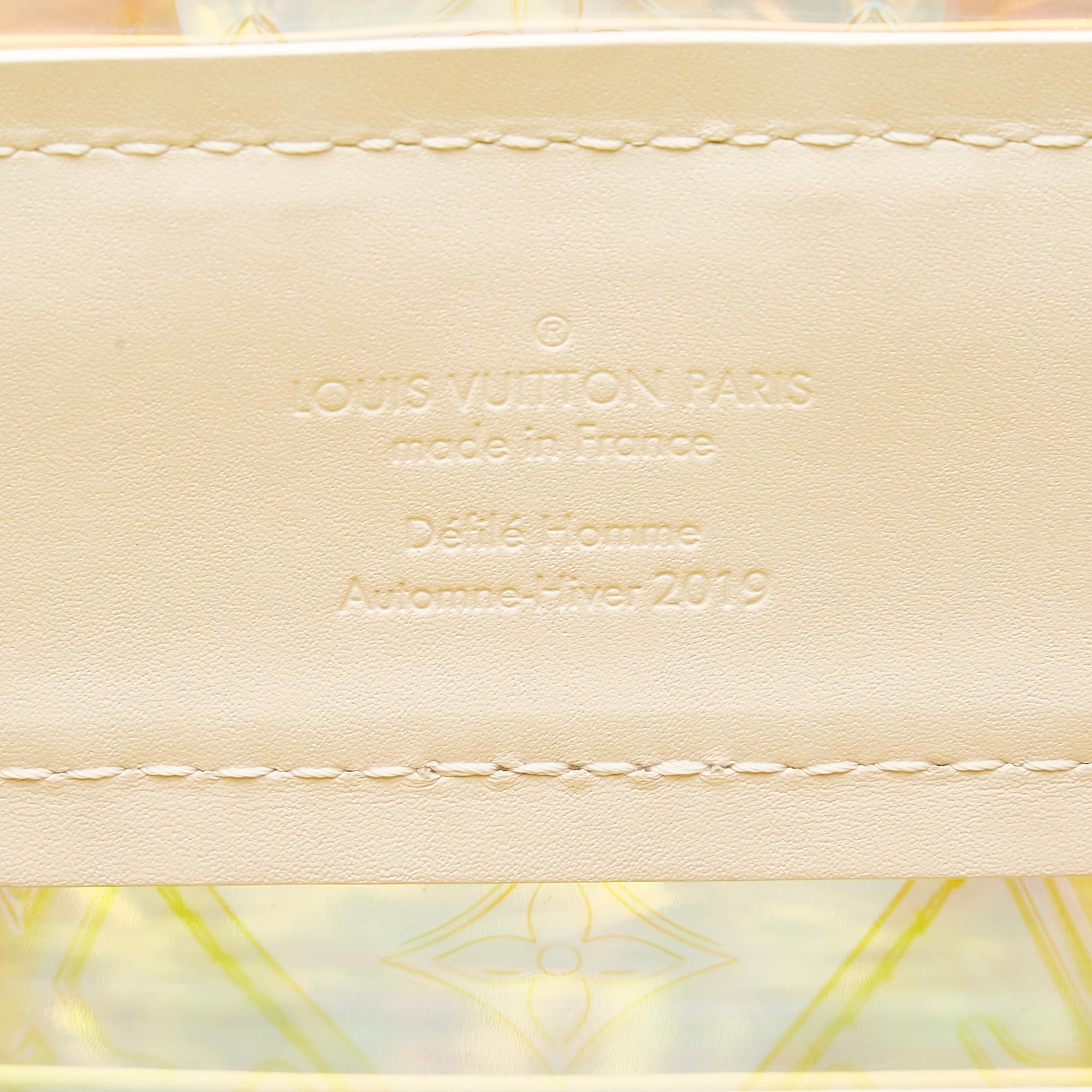 Louis Vuitton Monogram Prism Christopher GM (SHG-UATLXh)