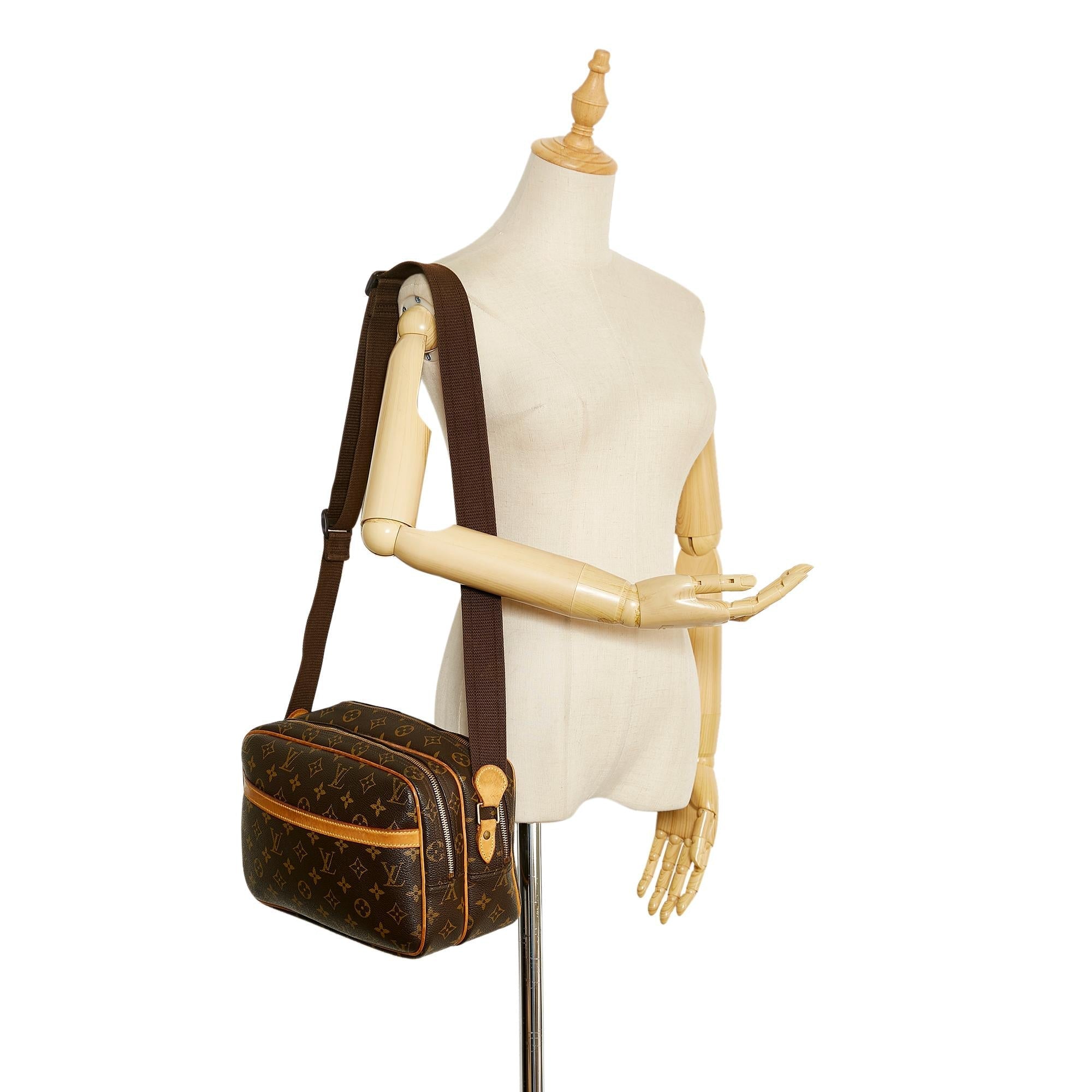 Louis Vuitton Monogram Reporter PM (SHG-g74ner)