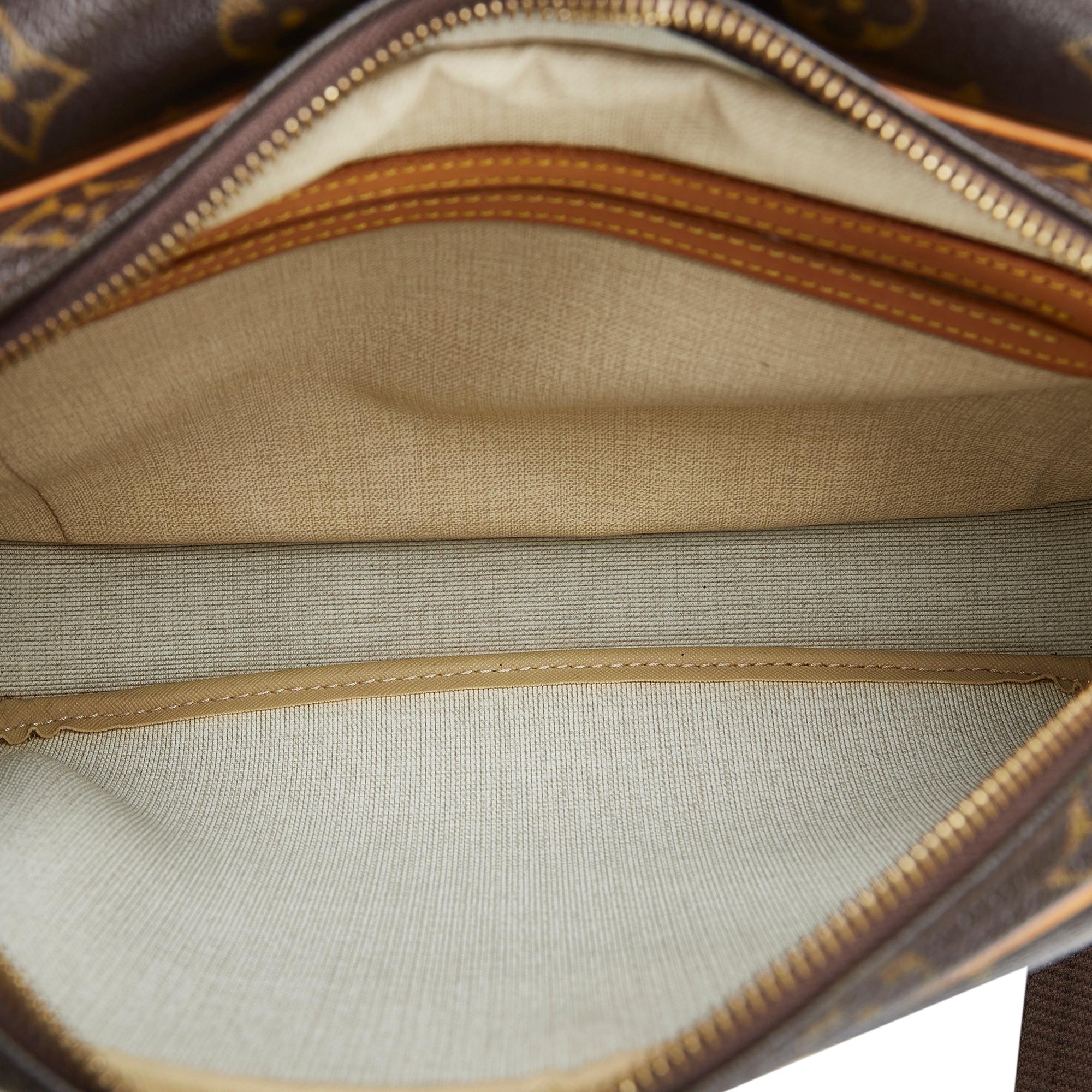 Louis Vuitton Monogram Reporter PM (SHG-nqYnRg)