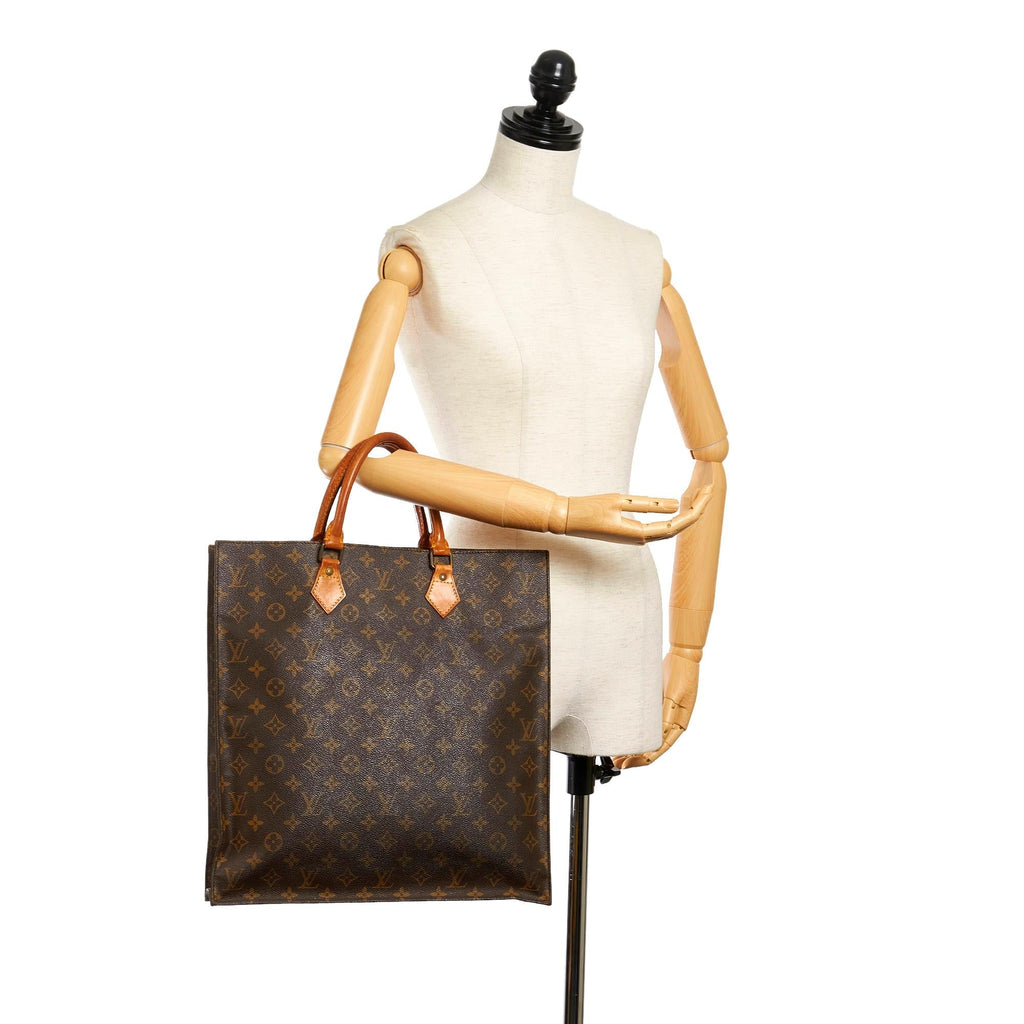 Louis Vuitton Monogram Sac Plat (SHG-32004)