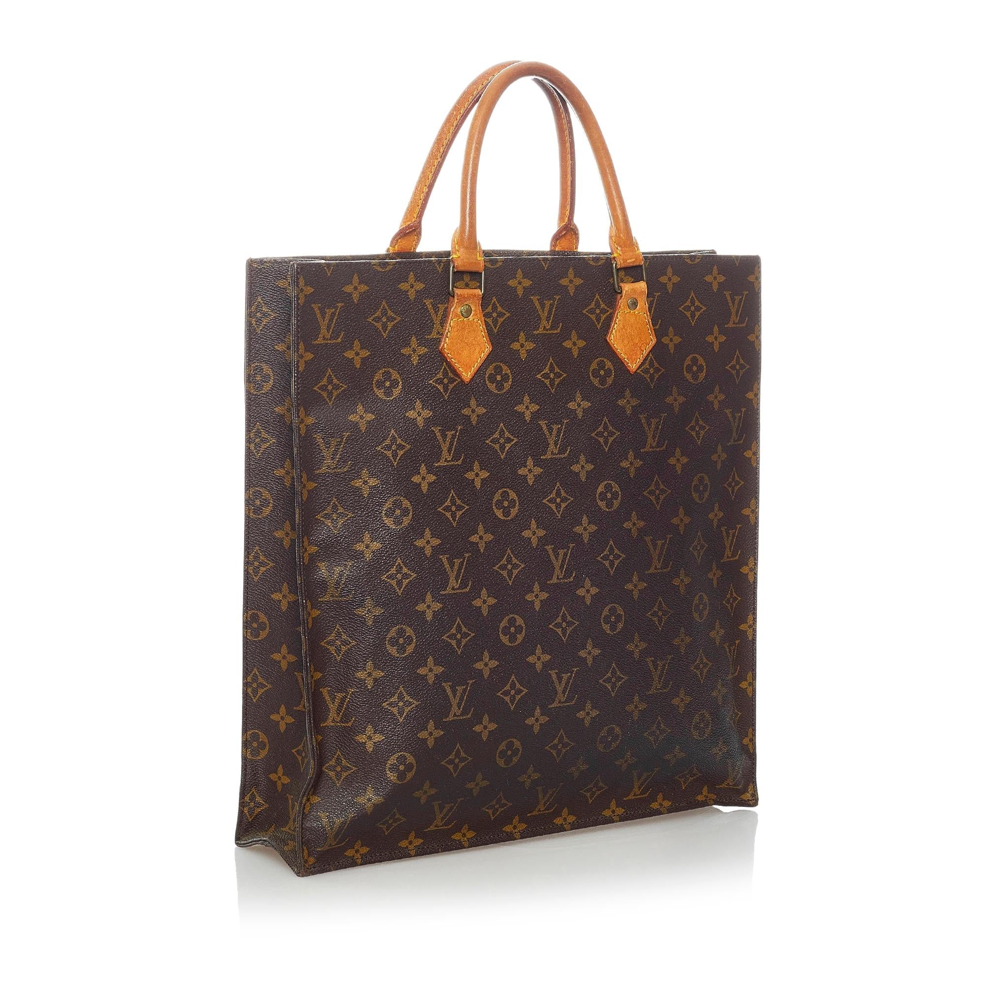 Louis Vuitton Monogram Sac Plat (SHG-32004)