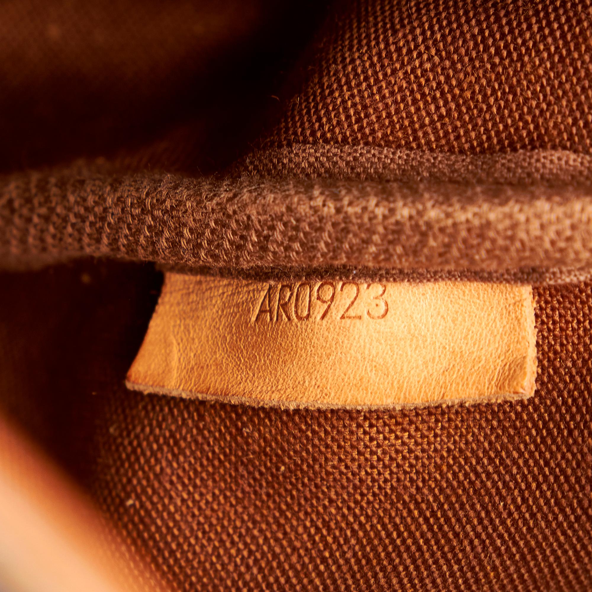 Louis Vuitton Monogram Saumur 25 (SHG-2JYd9n)
