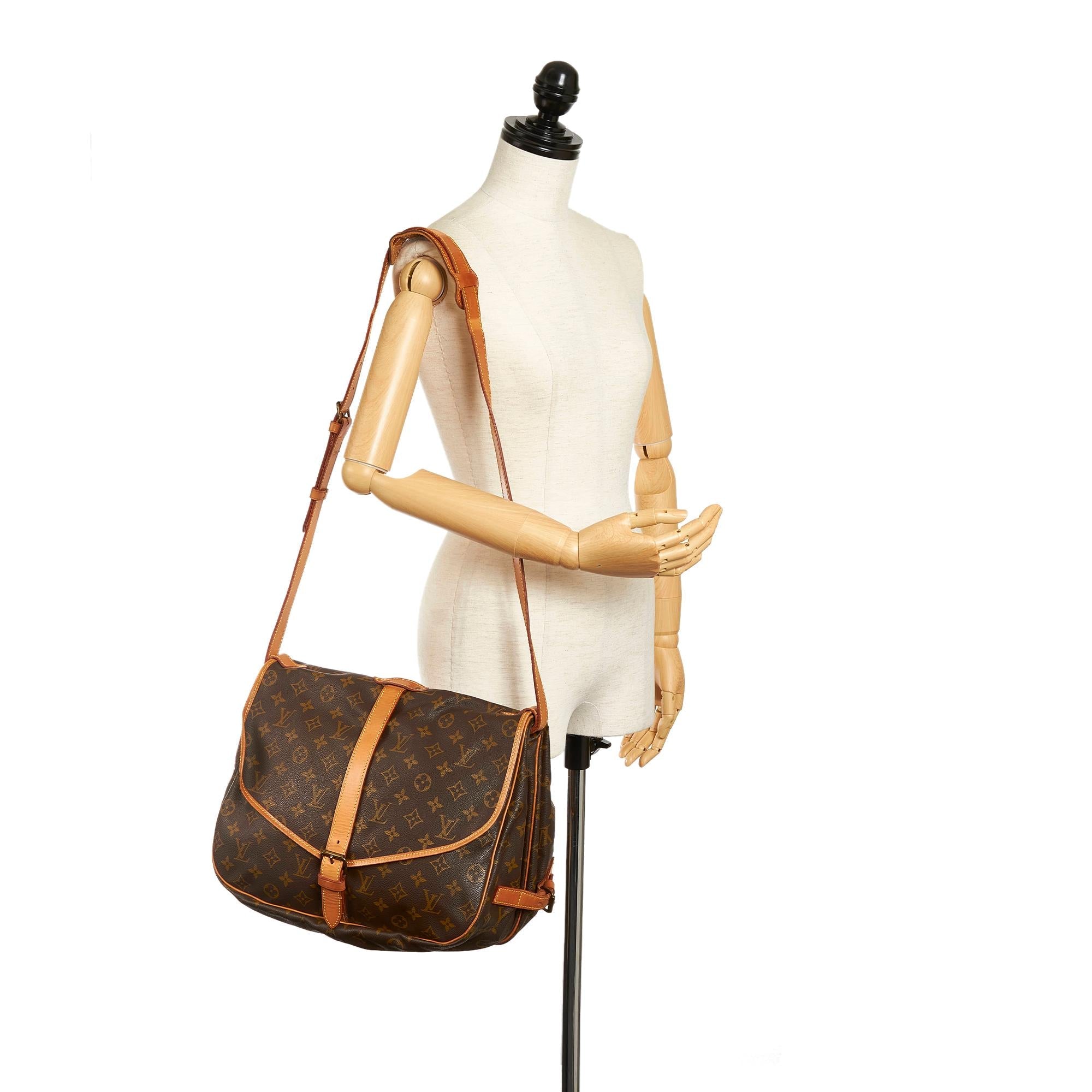 Louis Vuitton Monogram Saumur 35 (SHG-33582)