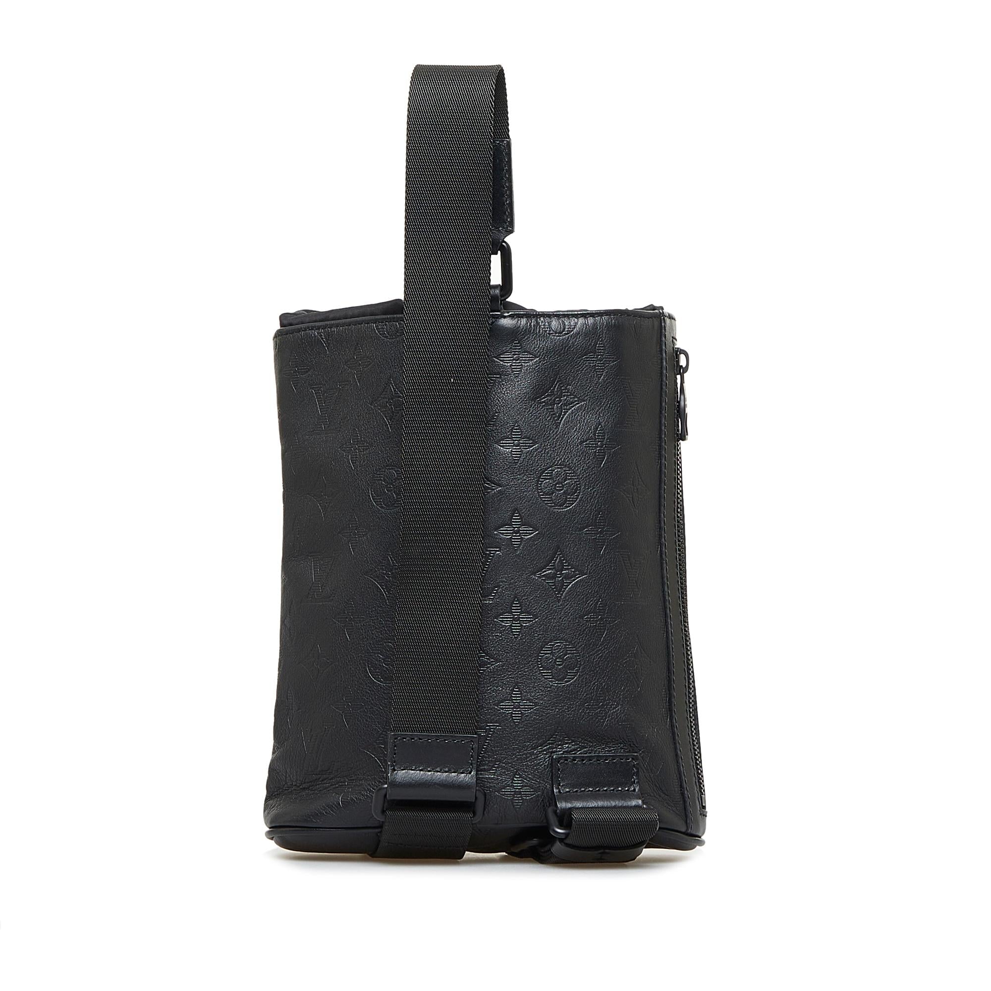 Louis Vuitton Monogram Shadow Chalk (SHG-ryyDnk)