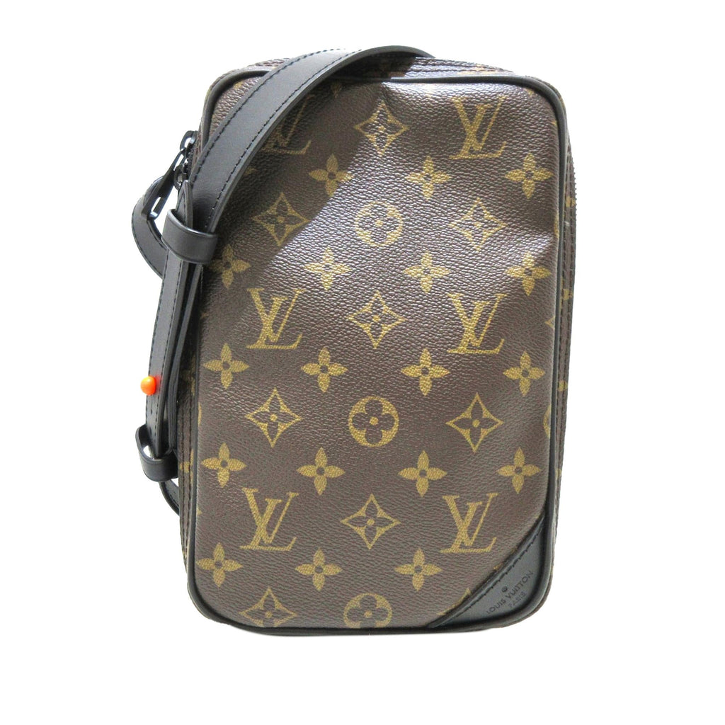 Louis Vuitton Monogram Solar Ray Utility Side Bag (SHG-eFJHbc)