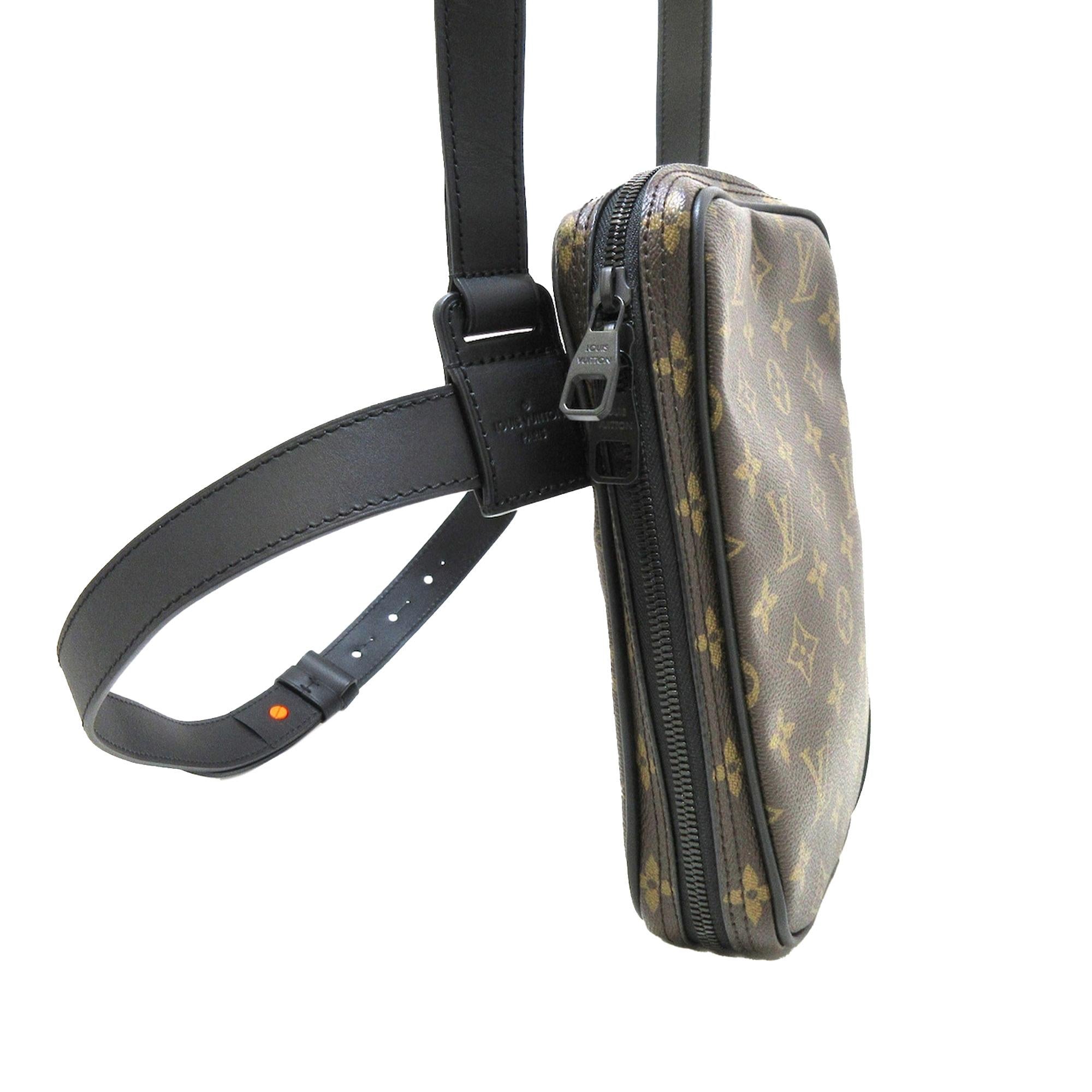 Louis Vuitton Monogram Solar Ray Utility Side Bag (SHG-eFJHbc)