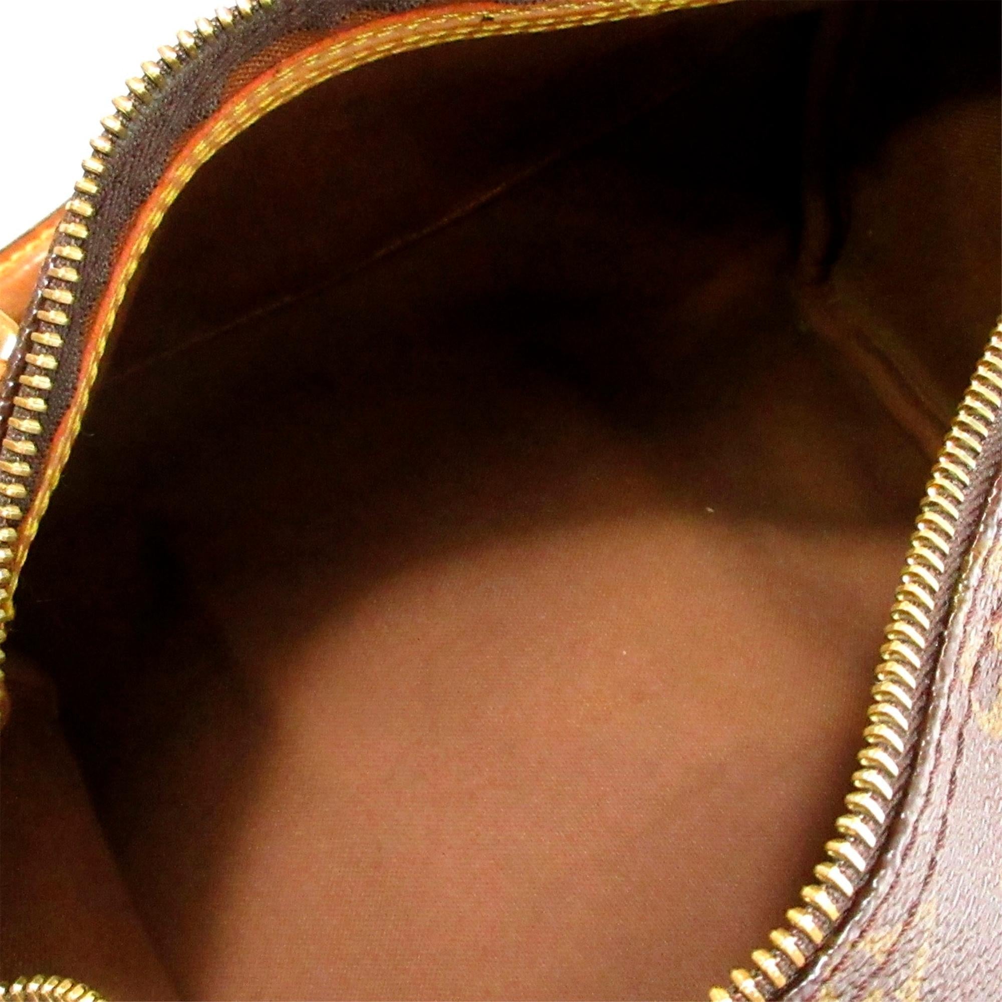 Louis Vuitton Monogram Speedy 25 (SHG-37041)