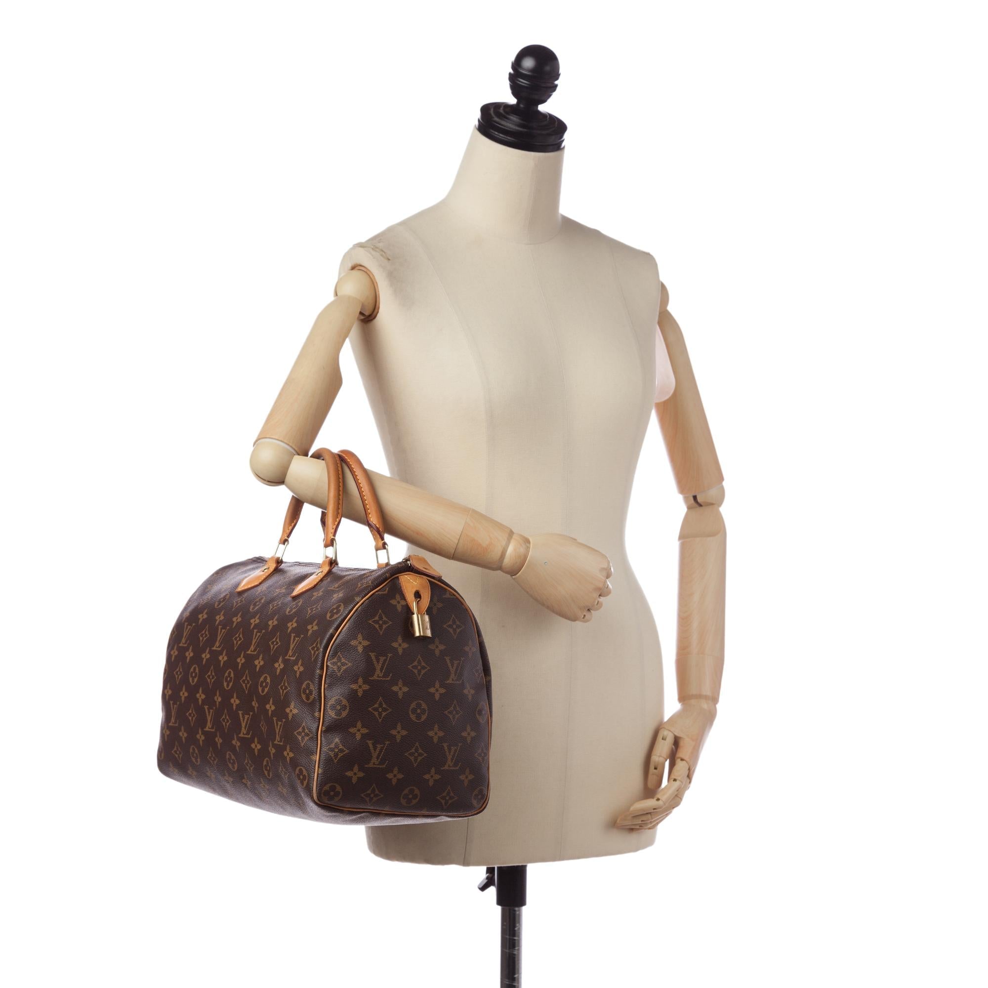 Louis Vuitton Monogram Speedy 35 (SHG-34437)