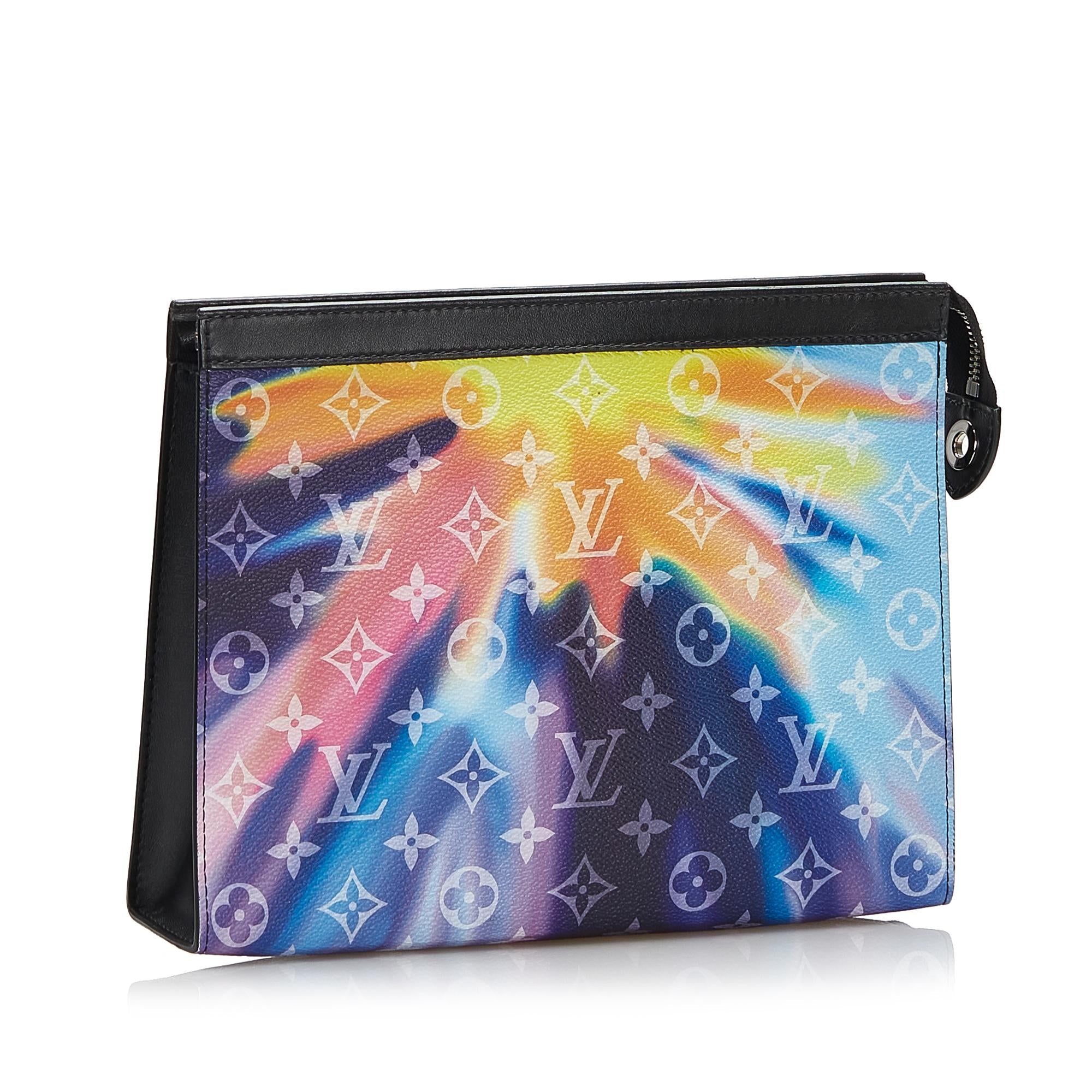 Louis Vuitton Monogram Sunset Pochette Voyage MM (SHG-pYGgdC)
