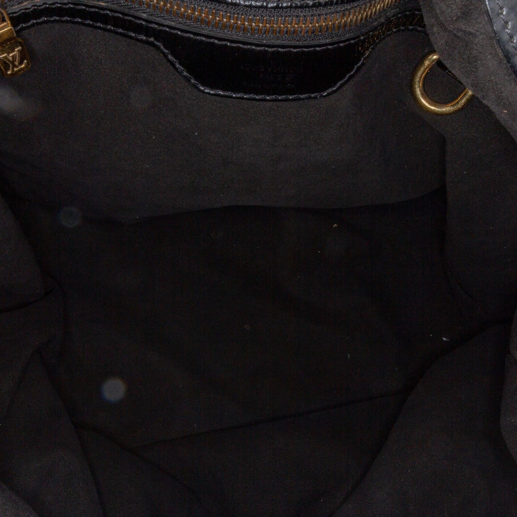 Louis Vuitton Monogram Surya Mahina XL (SHG-gy6foV)