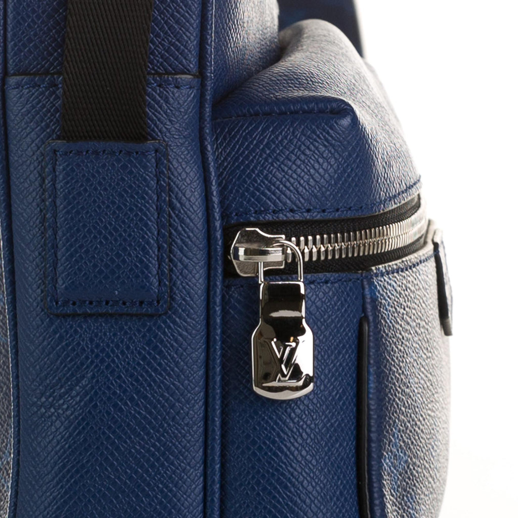 Louis Vuitton Monogram Taigarama Outdoor Messenger (SHG-3KVgCo)