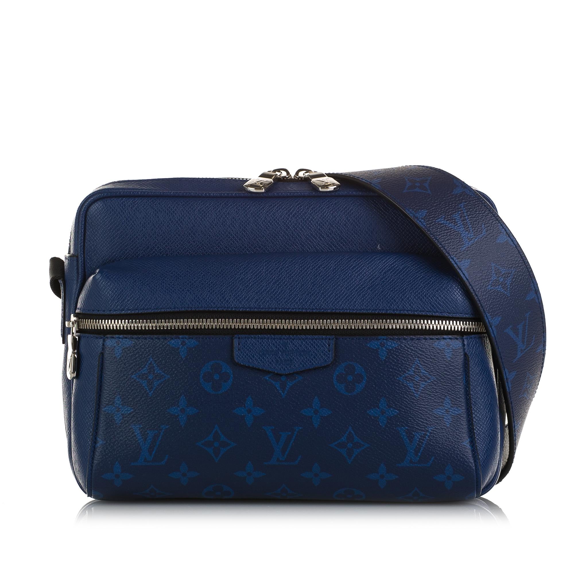Louis Vuitton Monogram Taigarama Outdoor Messenger (SHG-3KVgCo)