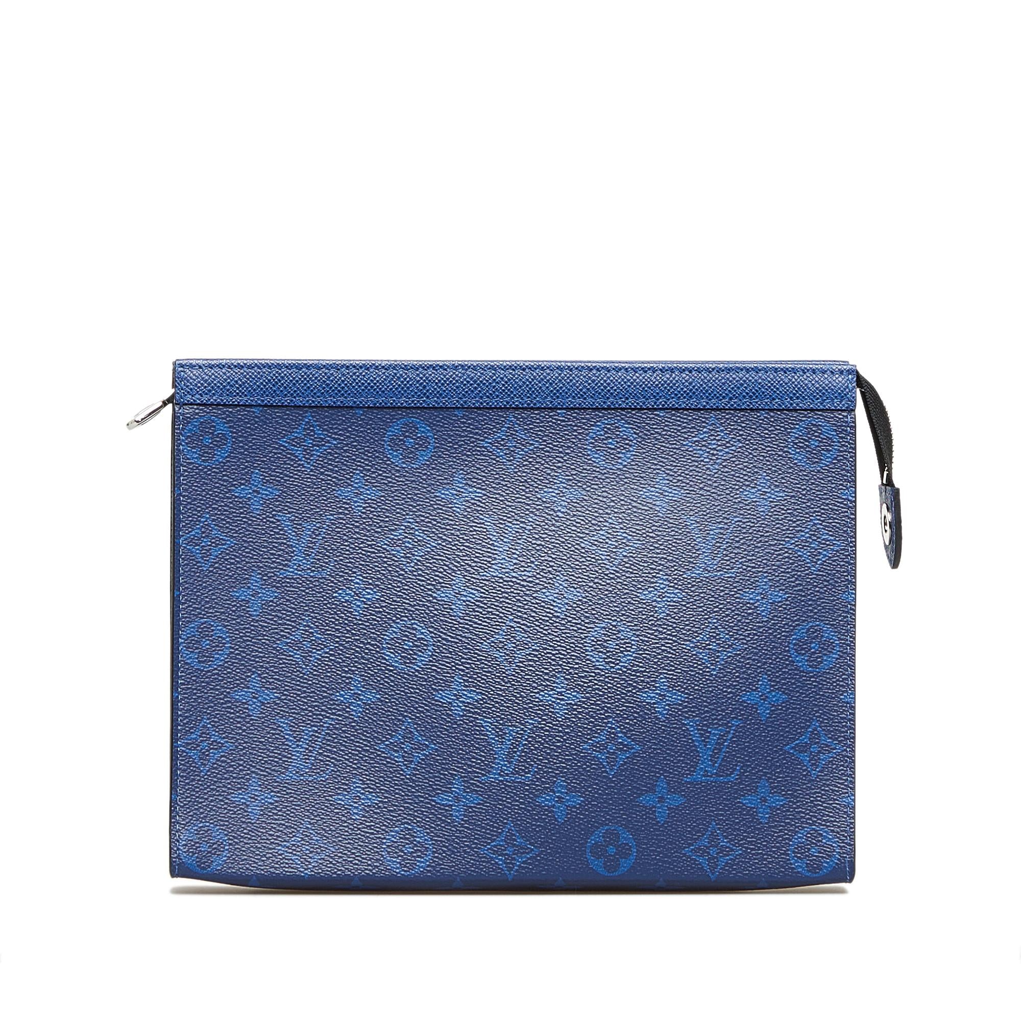 Louis Vuitton Monogram Taigarama Pochette Voyage MM (SHG-QQPlSs)