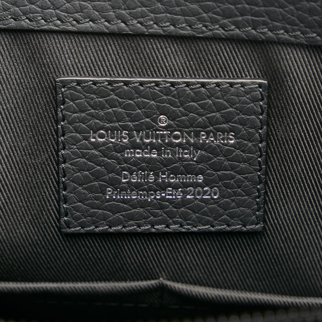 Louis Vuitton Monogram Taurillon Sac Plat (SHG-YouJrv)