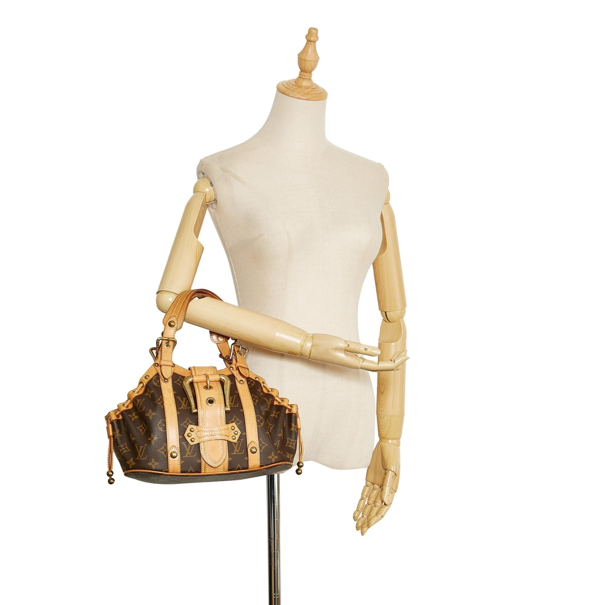 Louis Vuitton Monogram Theda PM (SHG-TRGlt5)