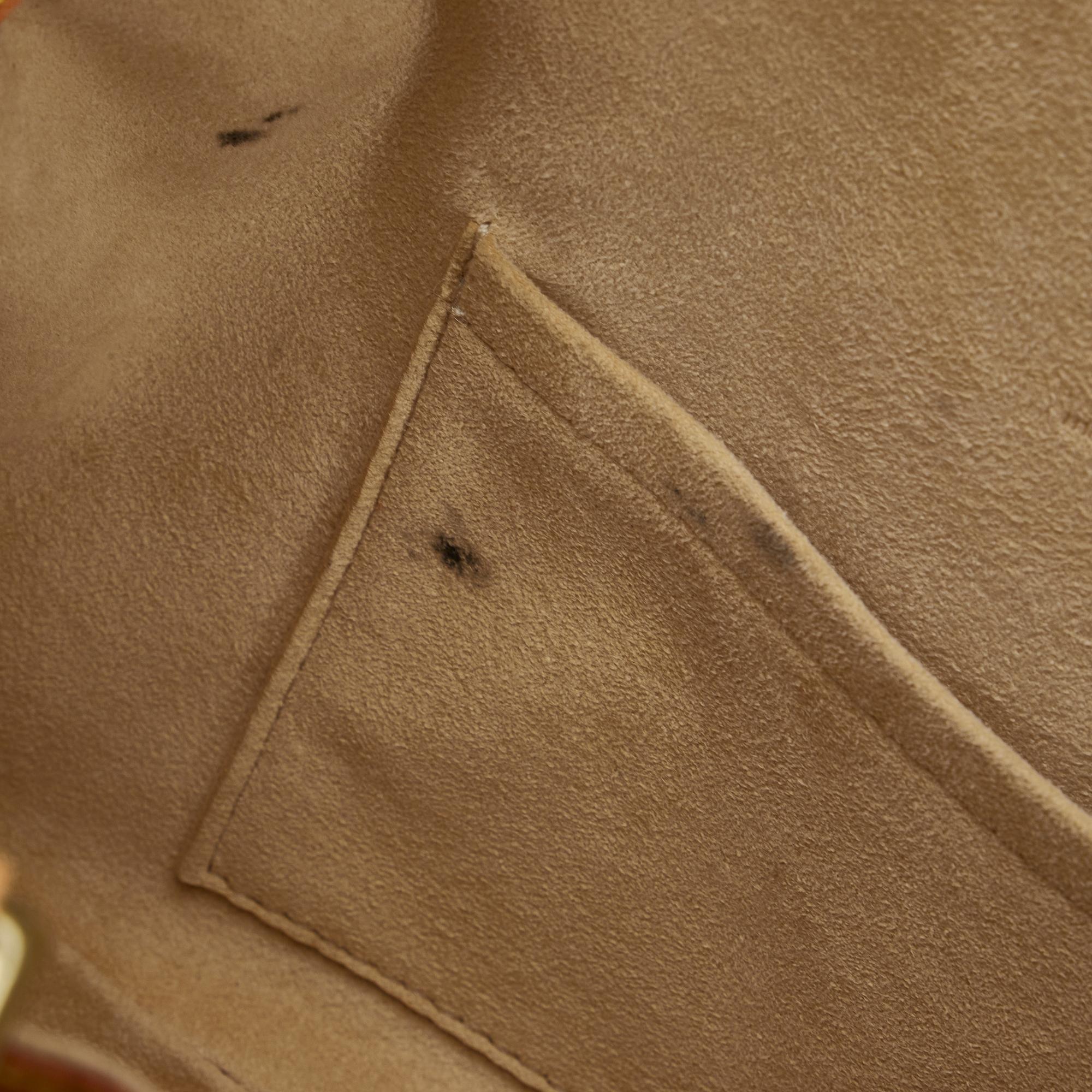 Louis Vuitton Monogram Theda PM (SHG-FCtnxe)