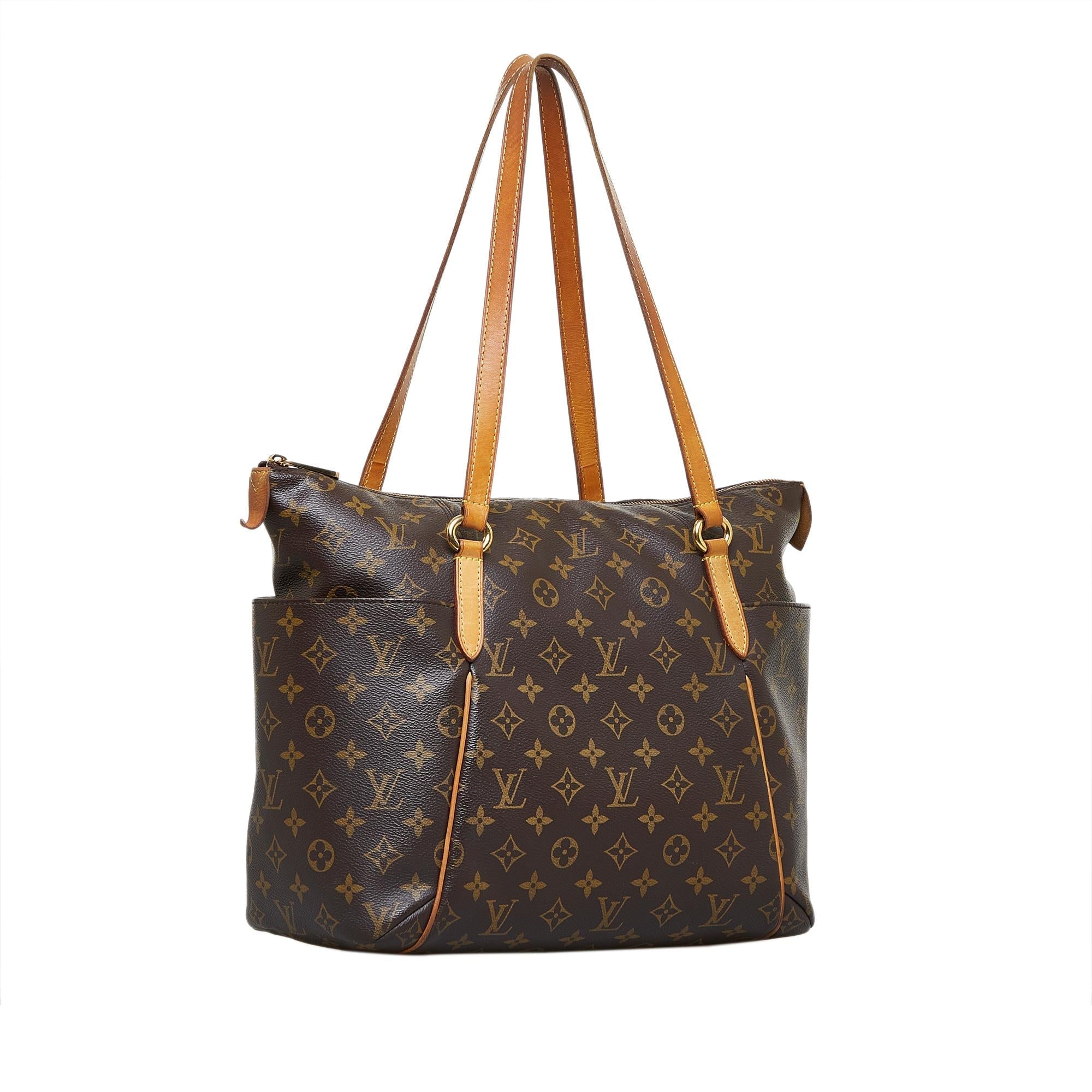 Louis Vuitton Monogram Totally MM (SHG-MNlbpQ)