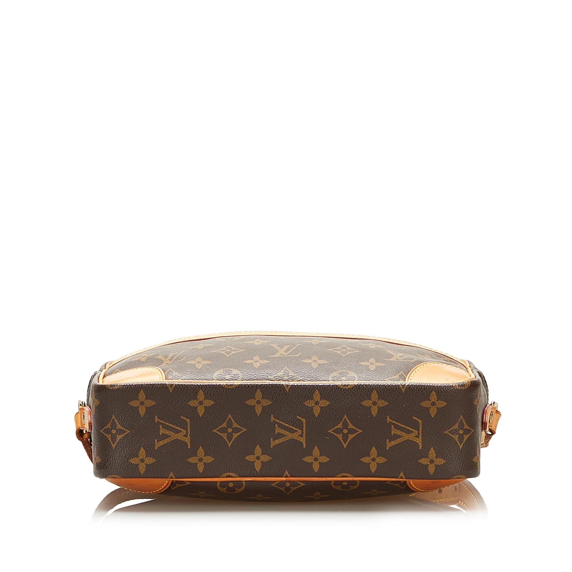 Louis Vuitton Monogram Trocadero 27 (SHG-35987)