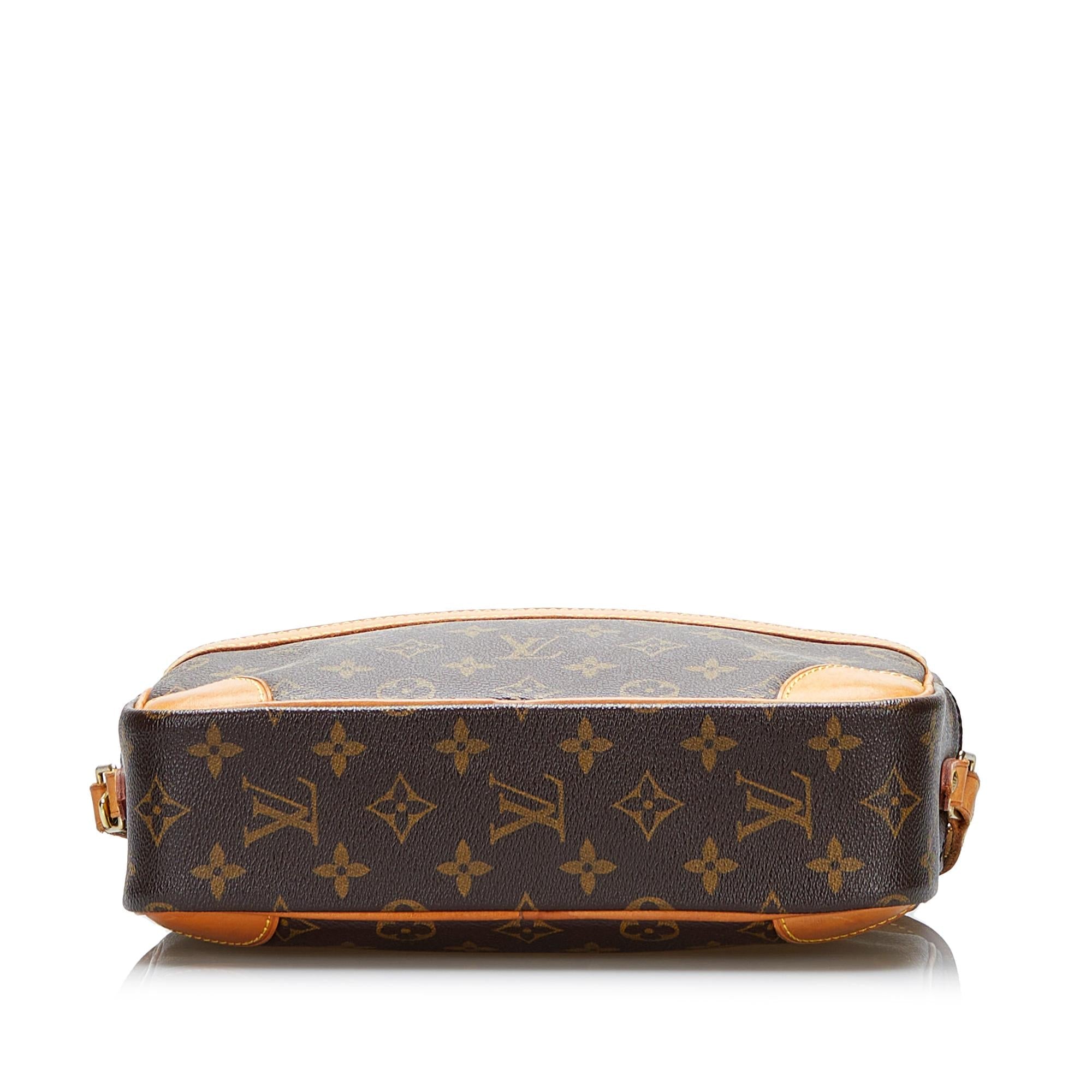 Louis Vuitton Monogram Trocadero 27 (SHG-BcdmuK)