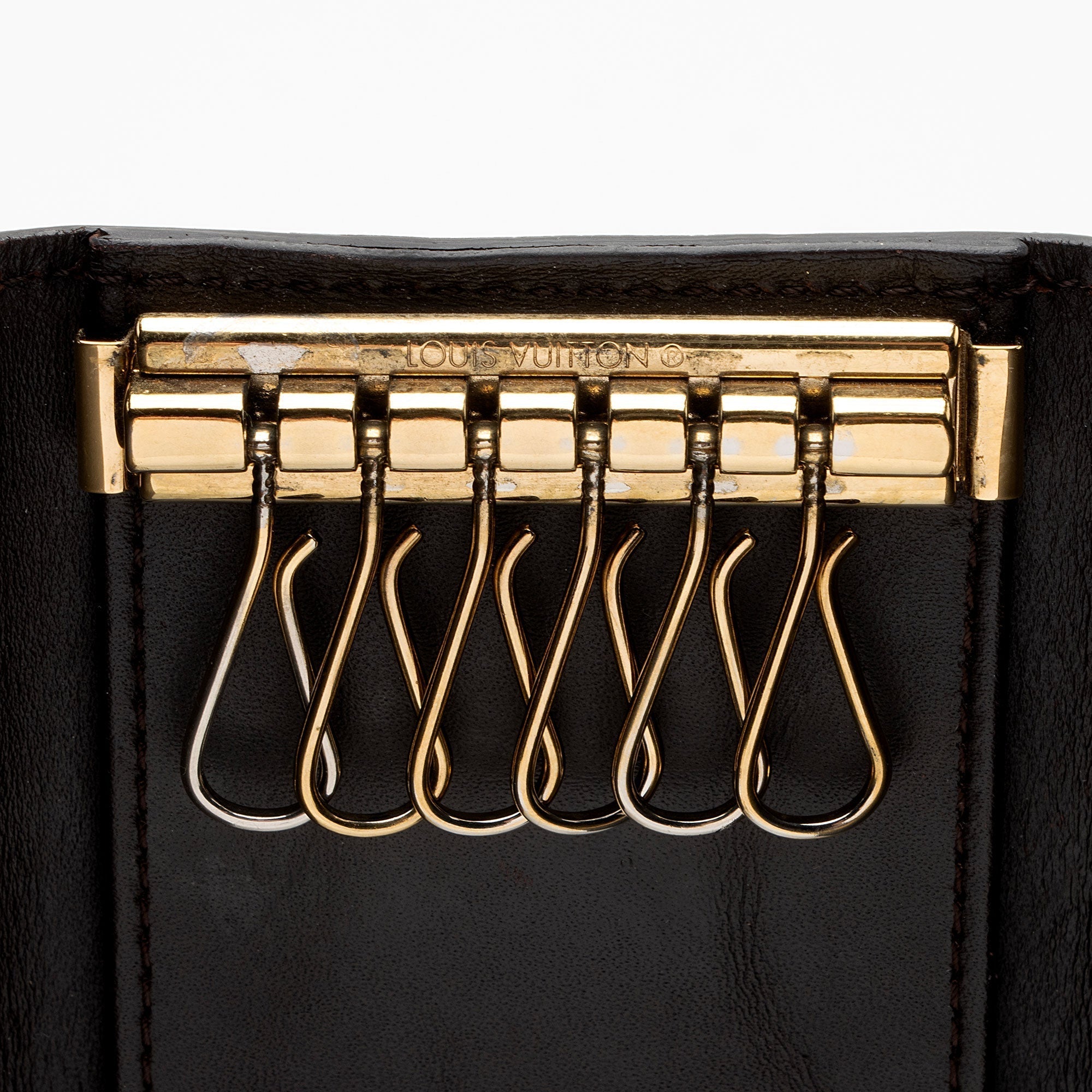 Louis Vuitton Monogram Vernis 6 Key Holder (SHF-6fpm5G)