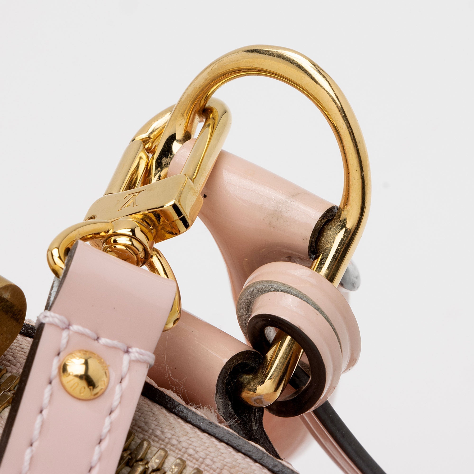 Louis Vuitton Monogram Vernis Alma BB Satchel (SHF-1Hki9h)