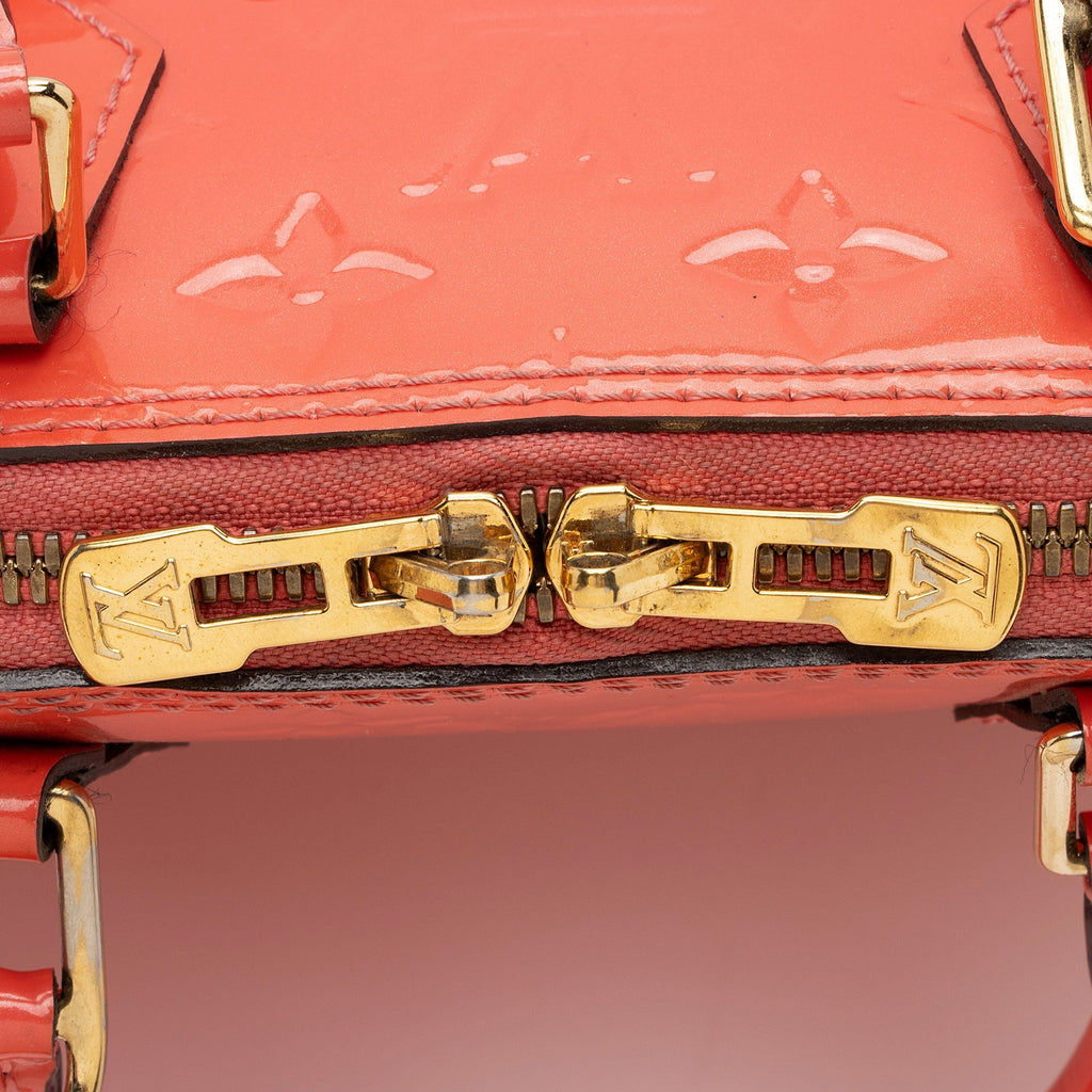 Louis Vuitton Monogram Vernis Alma BB Satchel (SHF-zmgCYX)