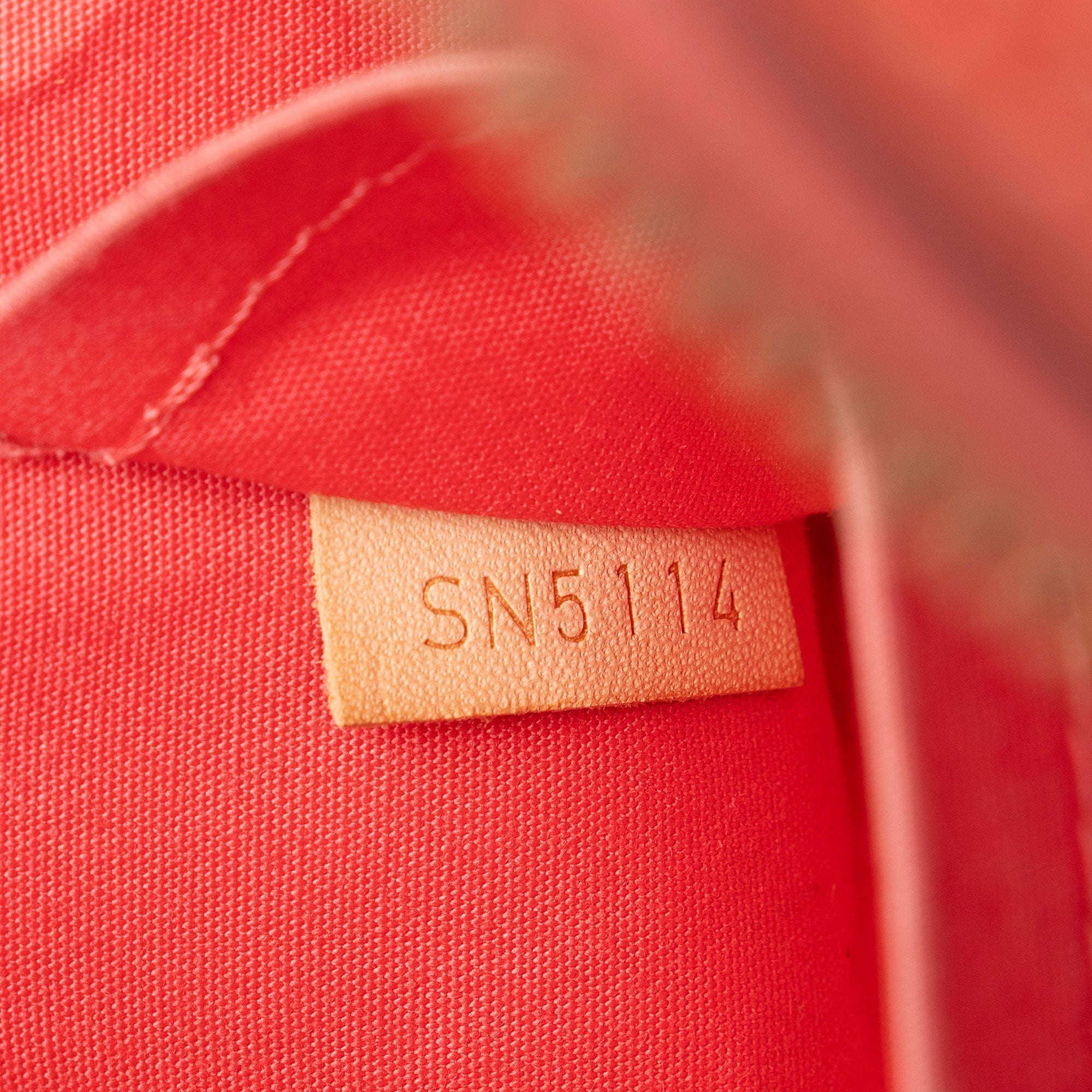 Louis Vuitton Monogram Vernis Alma BB Satchel (SHF-zmgCYX)