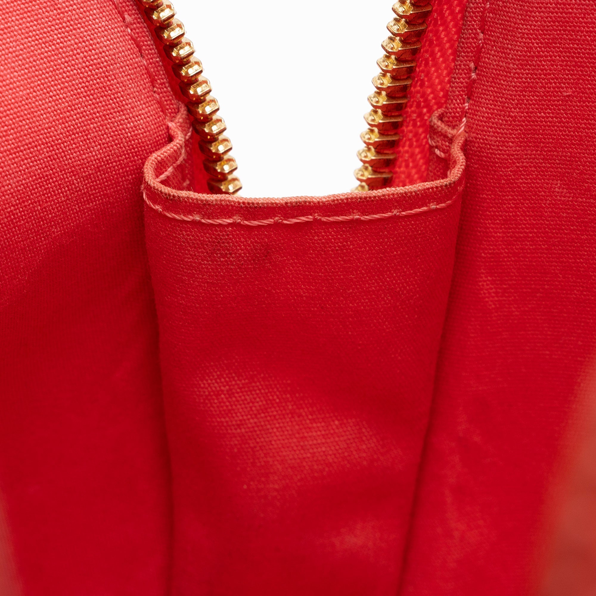 Louis Vuitton Monogram Vernis Alma BB Satchel (SHF-zmgCYX)