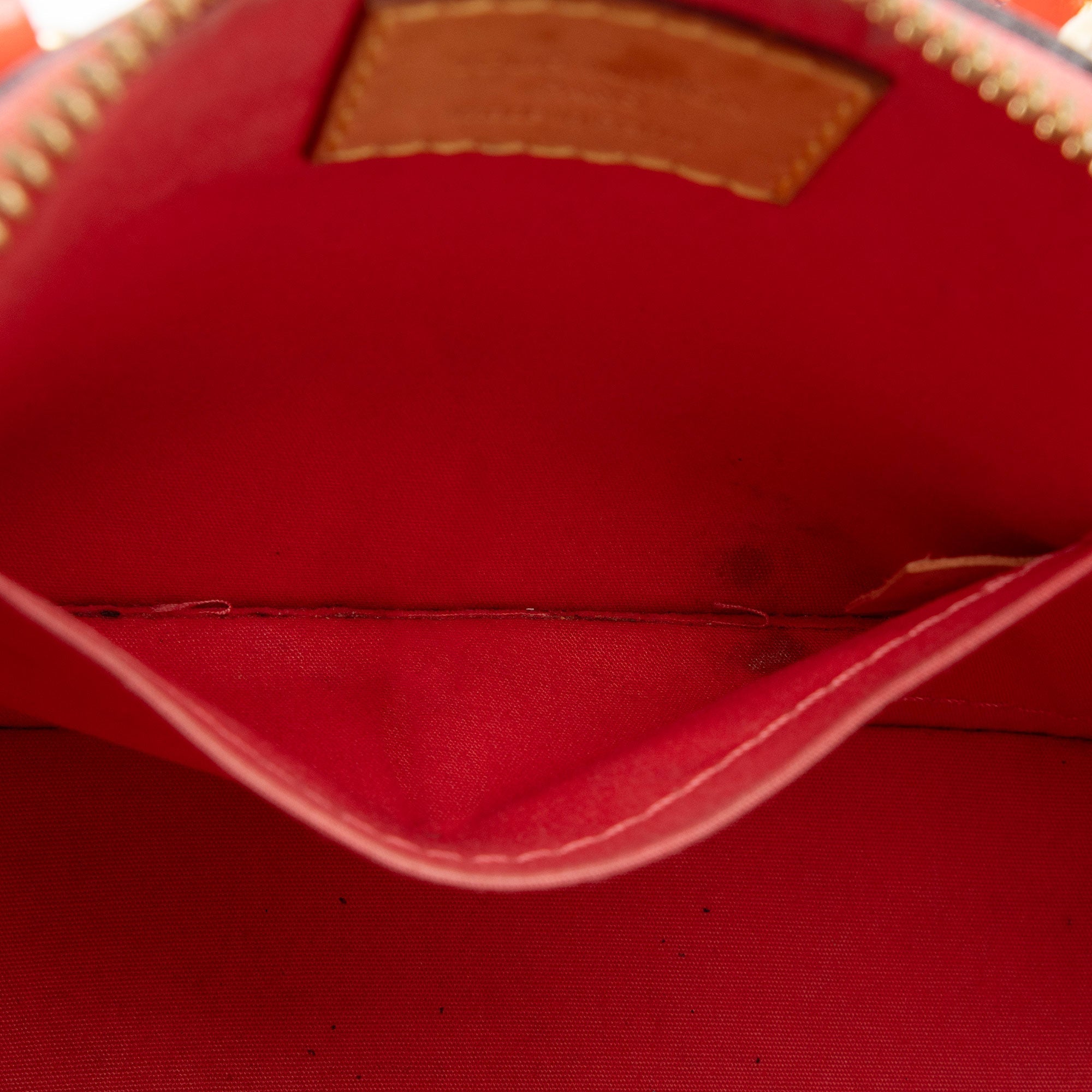 Louis Vuitton Monogram Vernis Alma BB Satchel (SHF-zmgCYX)