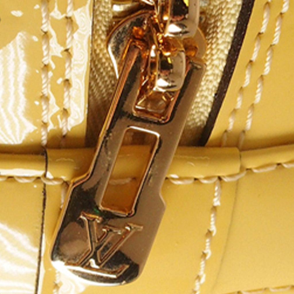 Louis Vuitton Monogram Vernis Alma BB (SHG-1NCxxW)