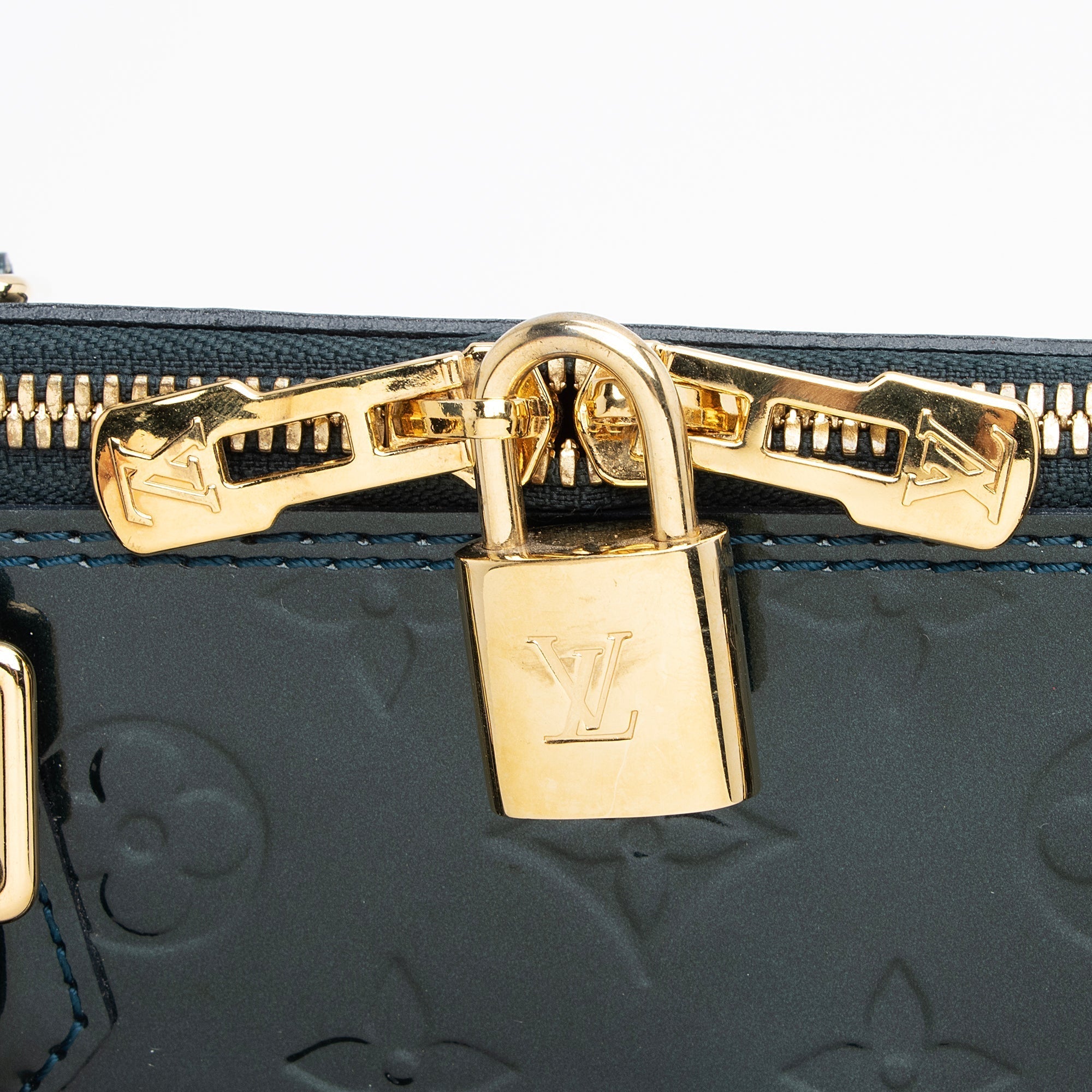 Louis Vuitton Monogram Vernis Alma GM Satchel (SHF-n4uWmK)