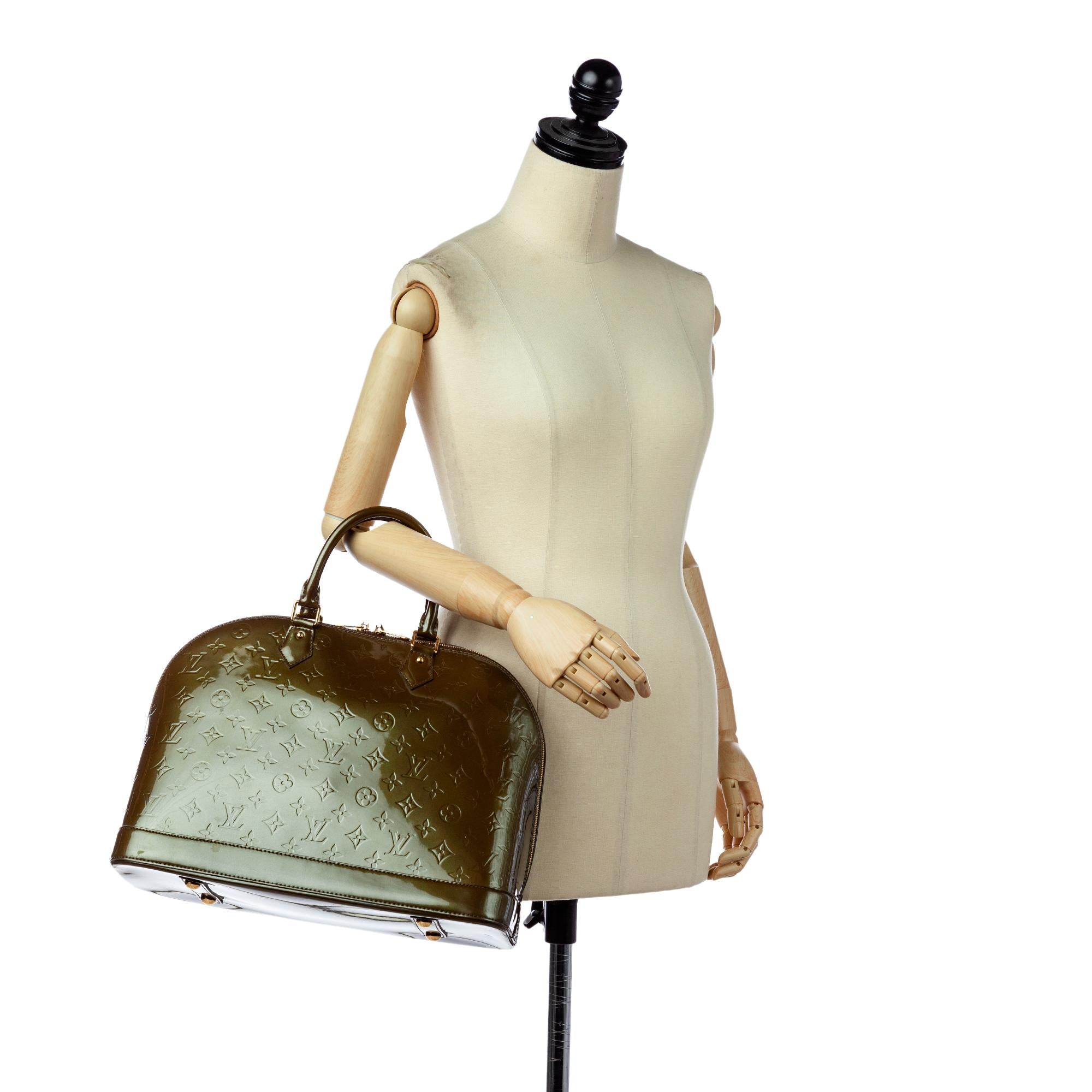 Louis Vuitton Monogram Vernis Alma MM (SHG-e8SrxN)
