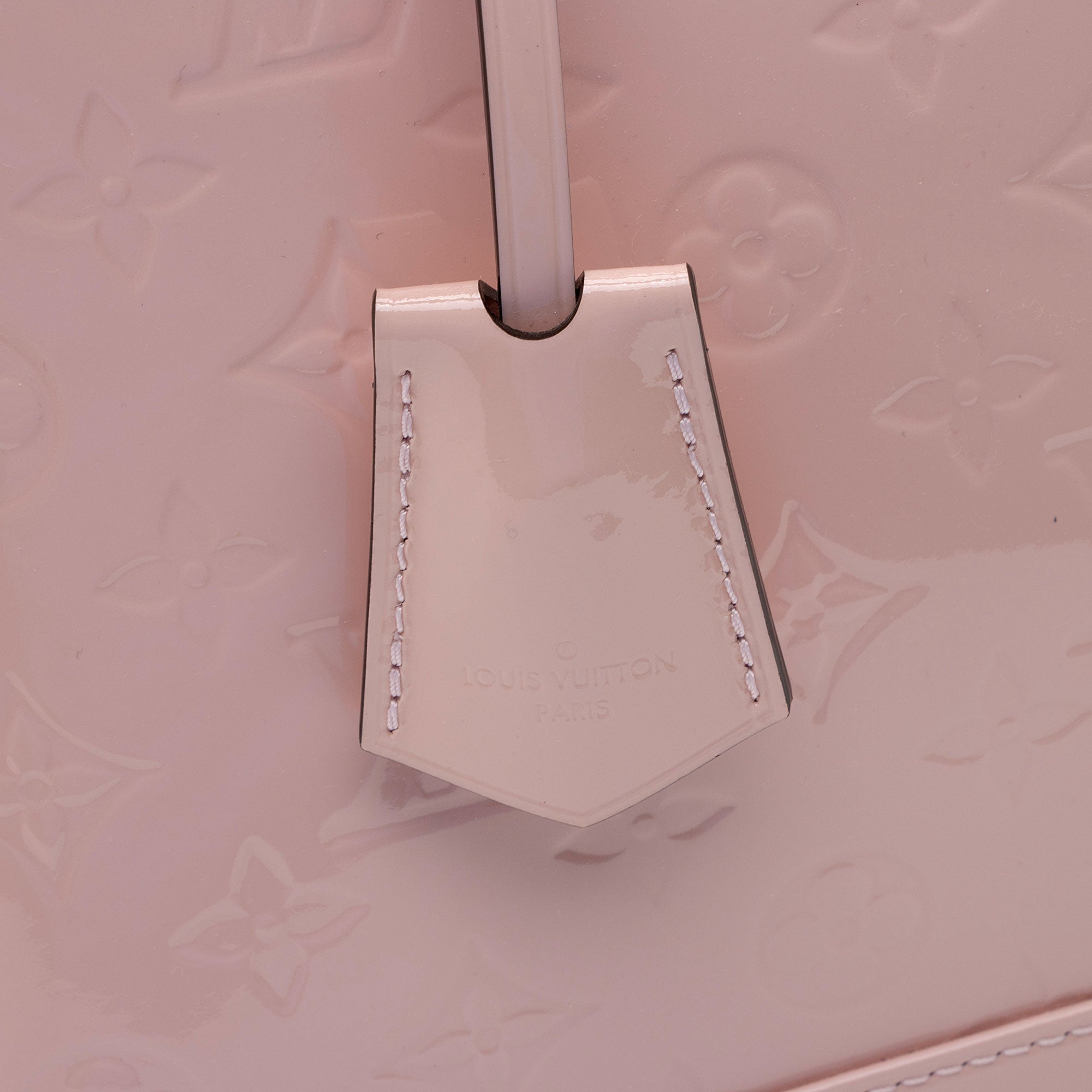 Louis Vuitton Monogram Vernis Alma PM Satchel (SHF-D9F4mc)