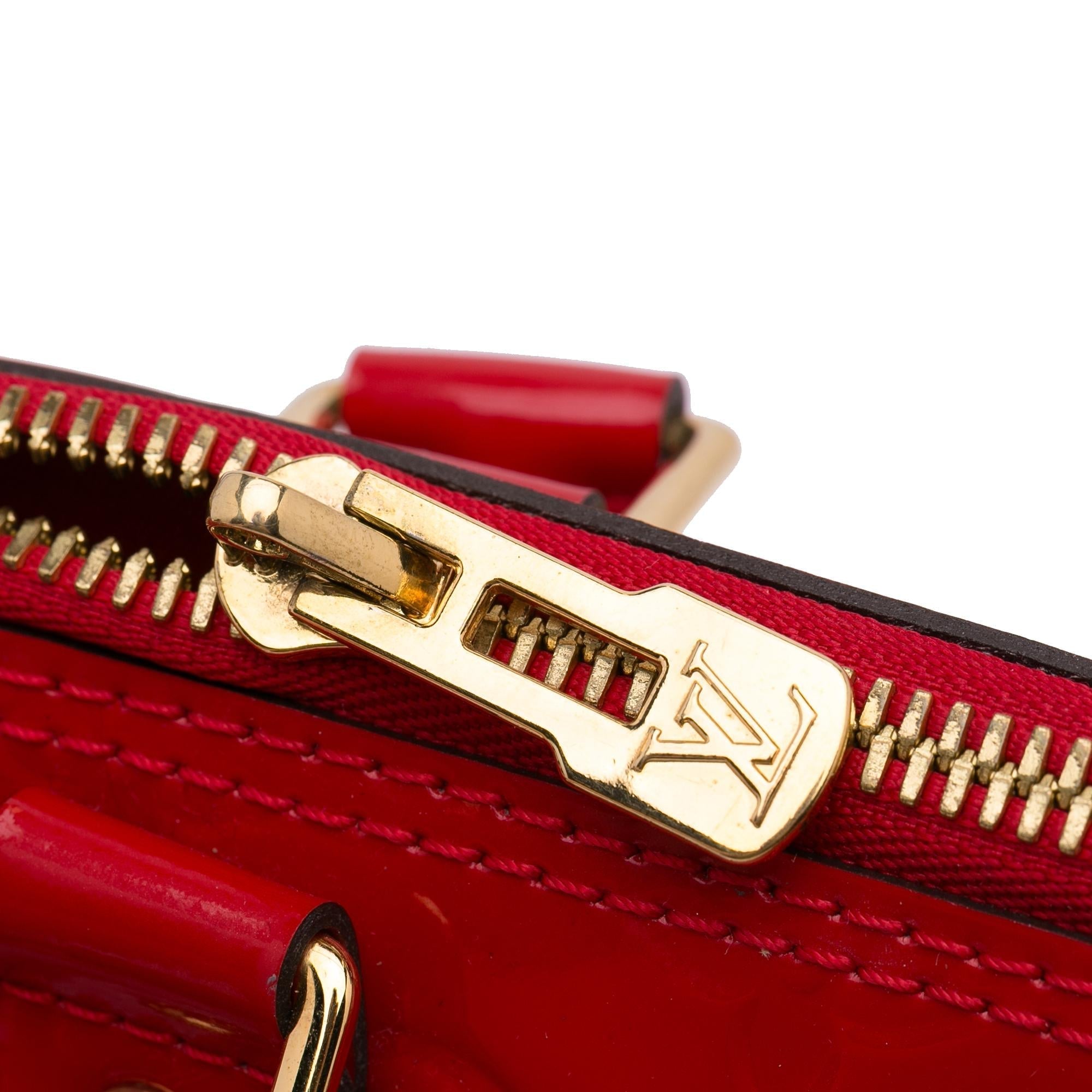 Louis Vuitton Monogram Vernis Alma PM (SHG-jPDRmX)