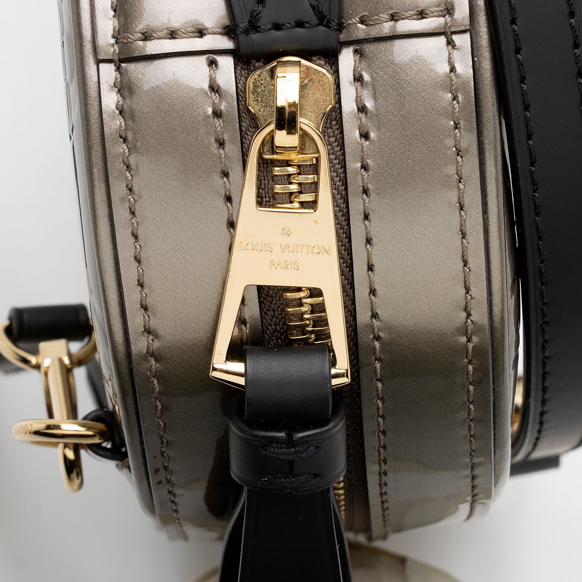 Louis Vuitton Monogram Vernis Belt Bag (SHF-22548)
