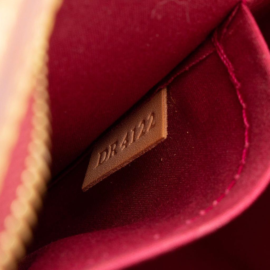 Louis Vuitton Monogram Vernis Brea MM Satchel (SHF-Lt8EA3)