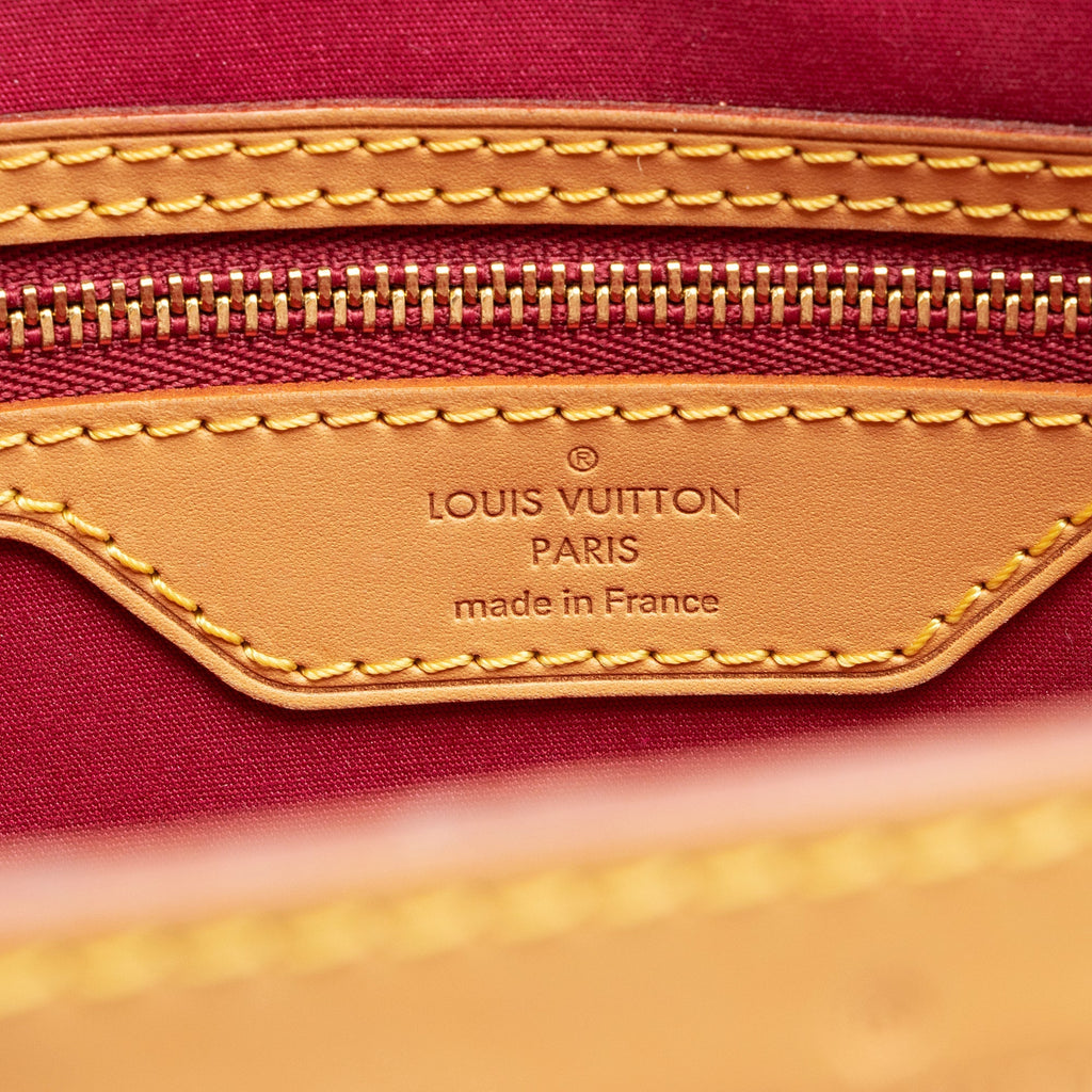 Louis Vuitton Monogram Vernis Brea MM Satchel (SHF-Lt8EA3)