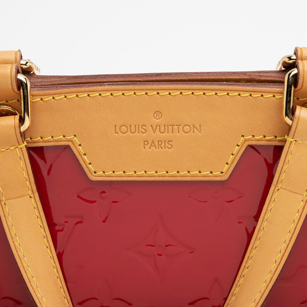 Louis Vuitton Monogram Vernis Brea MM Satchel (SHF-Lt8EA3)