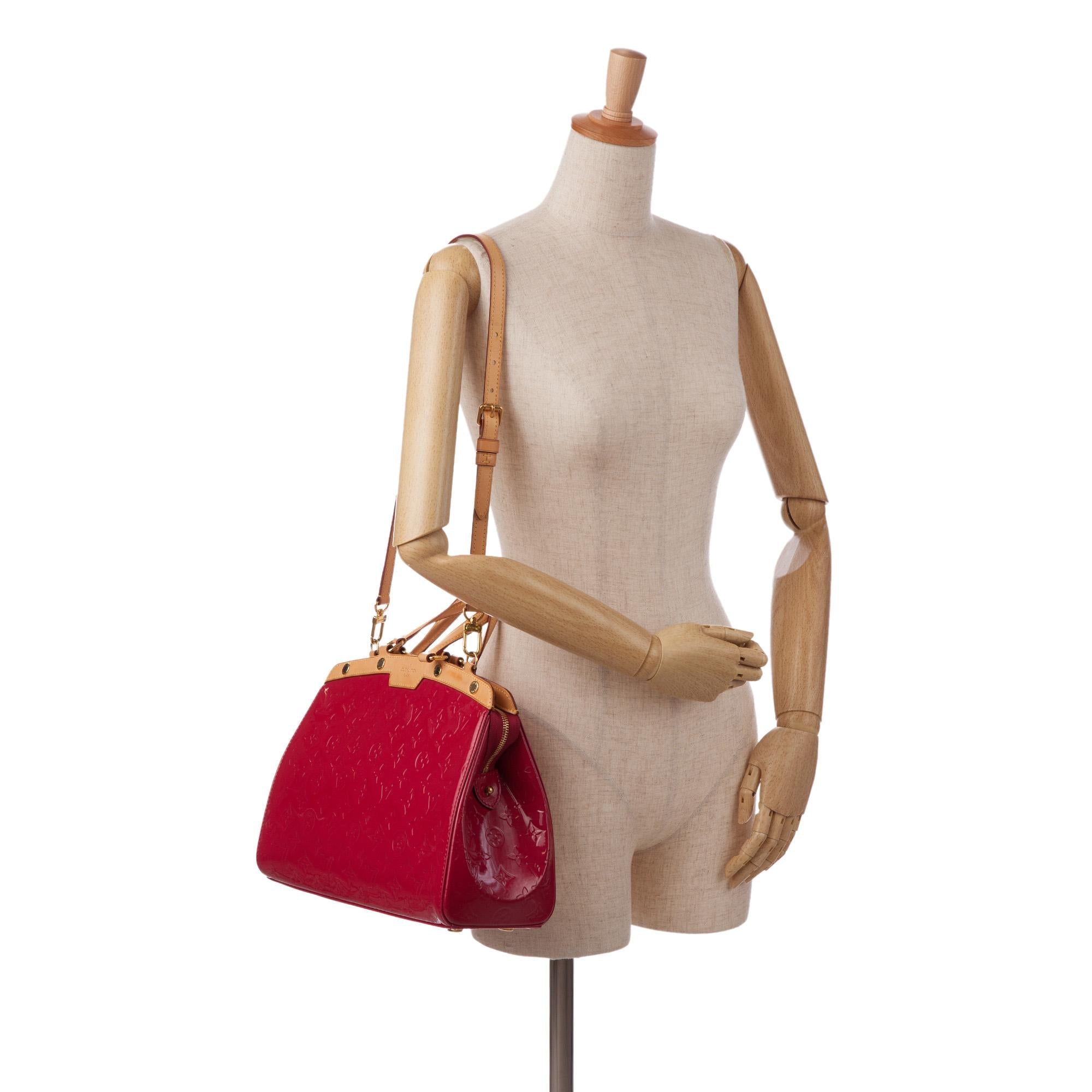 Louis Vuitton Monogram Vernis Brea MM (SHG-wdYIfH)