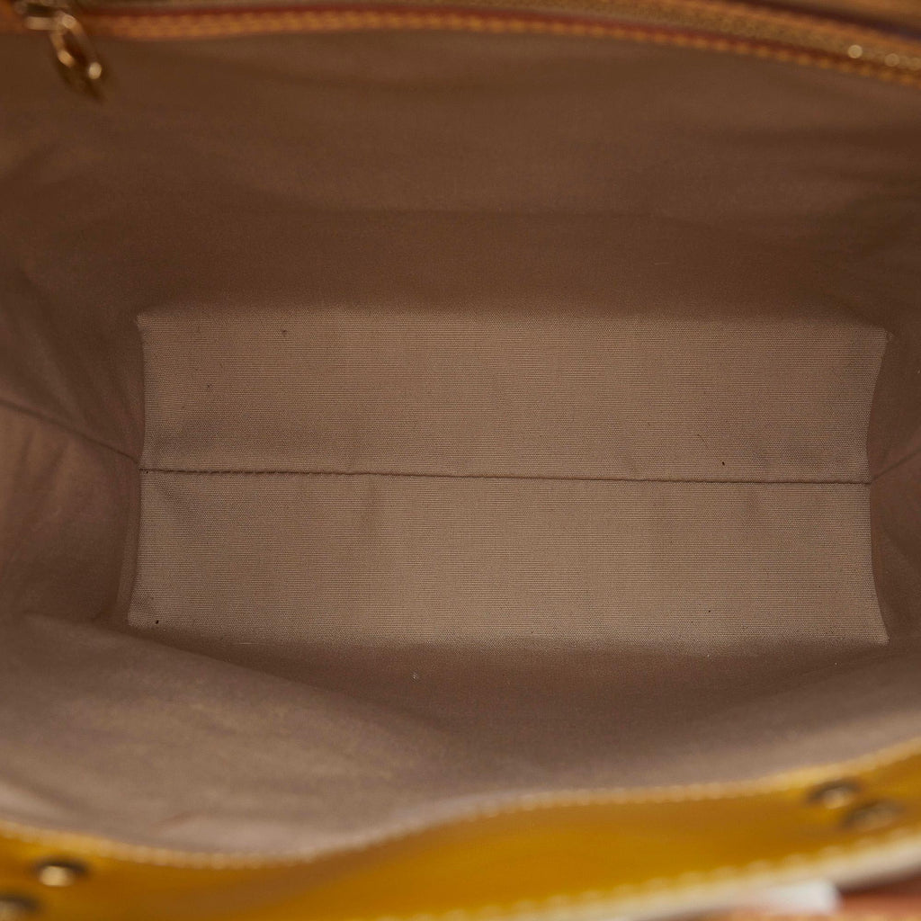 Louis Vuitton Monogram Vernis Reade MM (SHG-x7w3Ir)