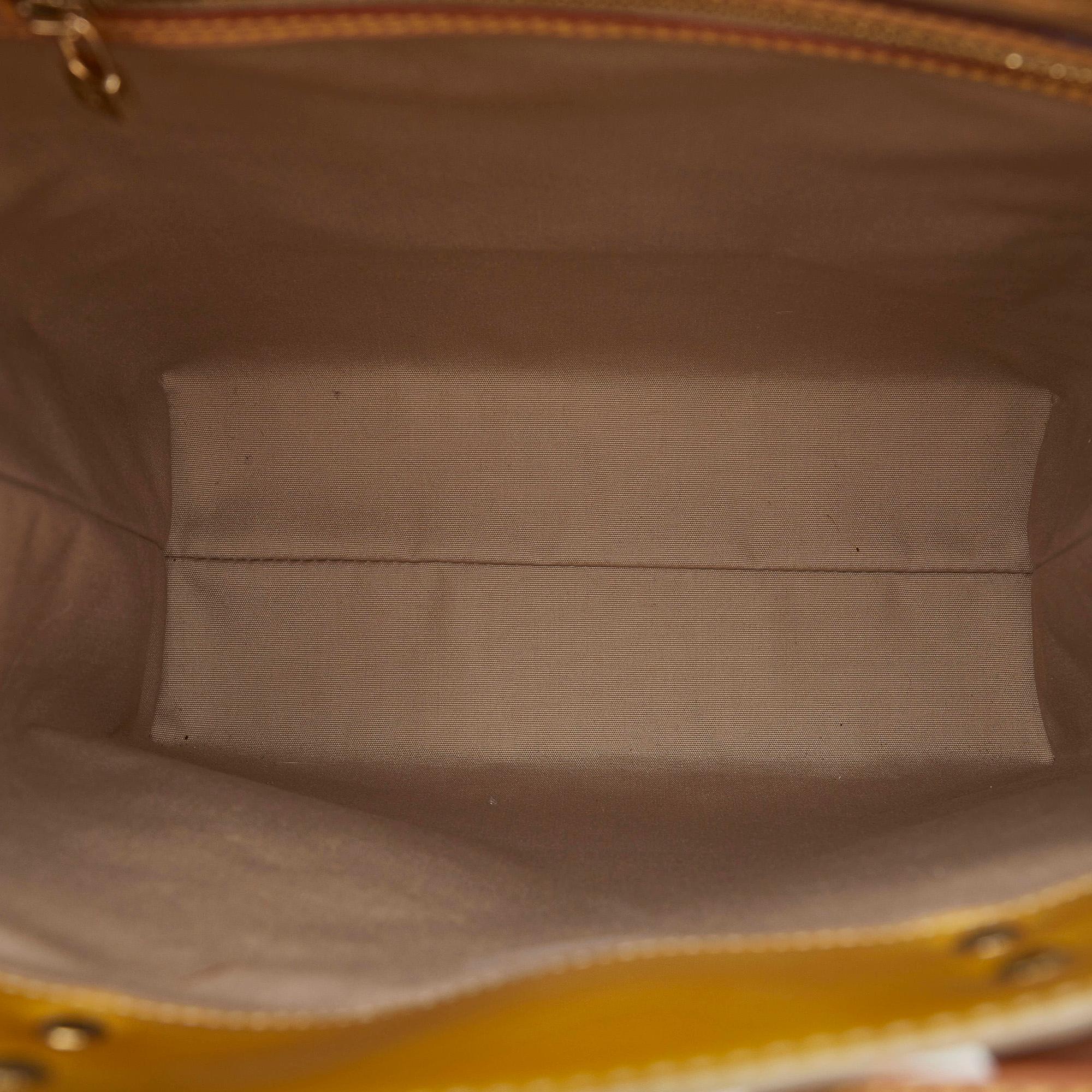 Louis Vuitton Monogram Vernis Reade MM (SHG-x7w3Ir)