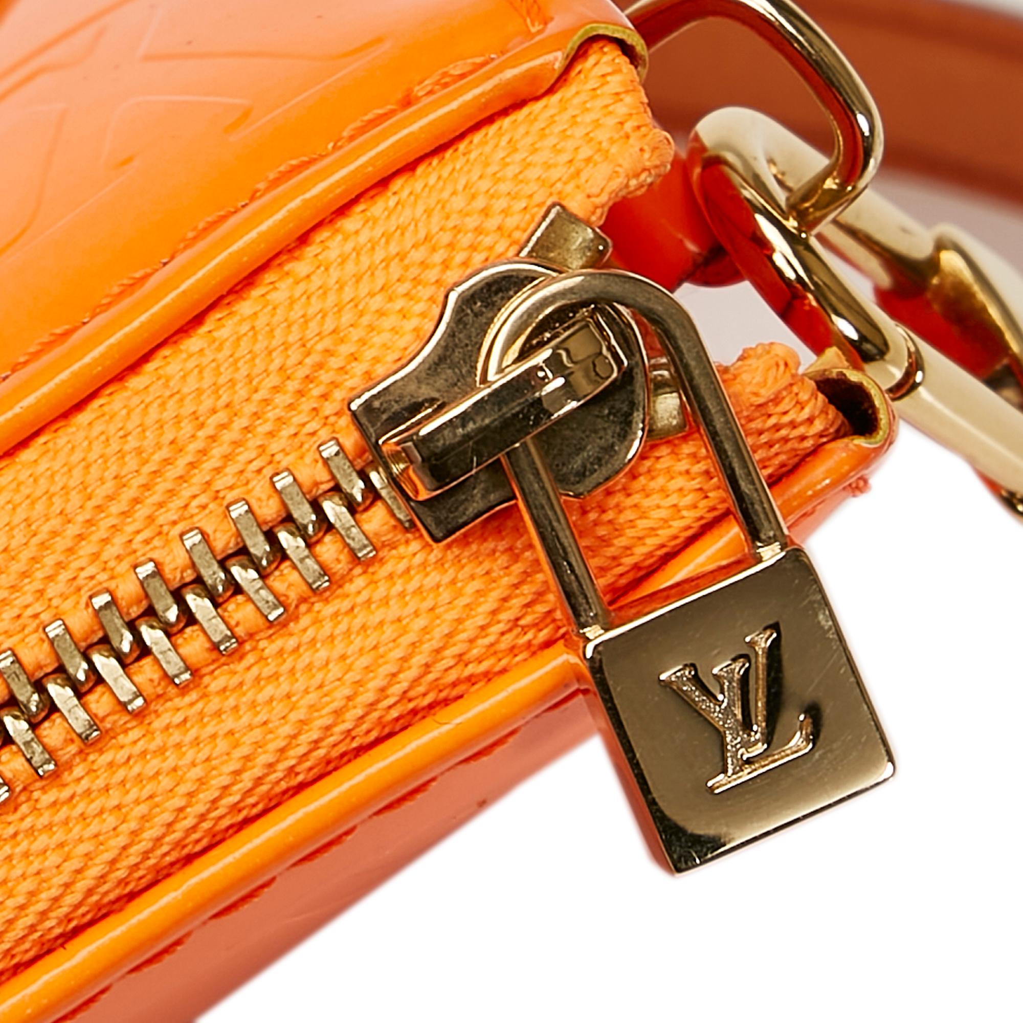 Louis Vuitton Monogram Vernis Robert Wilson Lexington Pochette (SHG-WUMRw6)