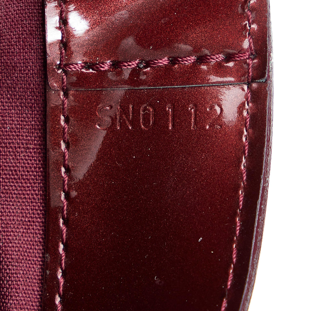 Louis Vuitton Monogram Vernis Wilshire MM (SHG-zreLC0)