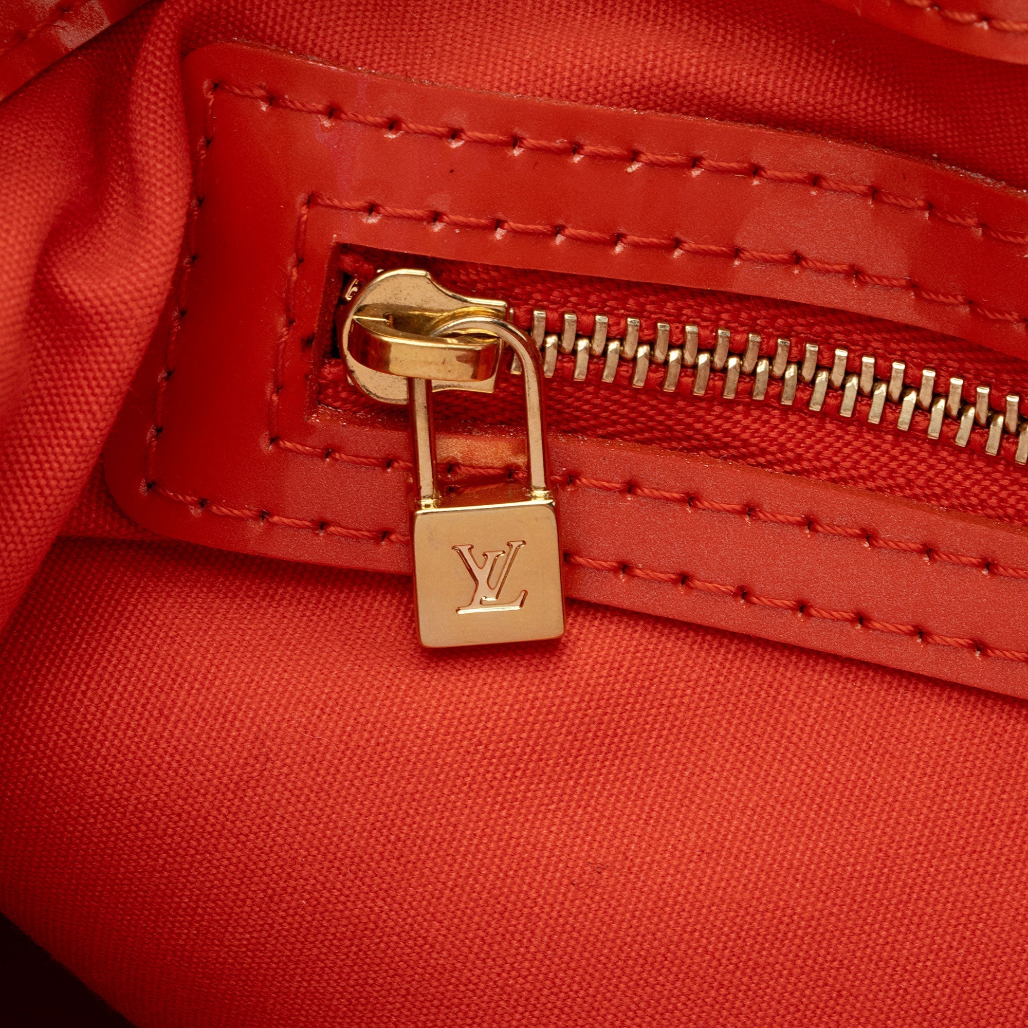 Louis Vuitton Monogram Vernis Wilshire PM Satchel (SHF-7MJQTZ)