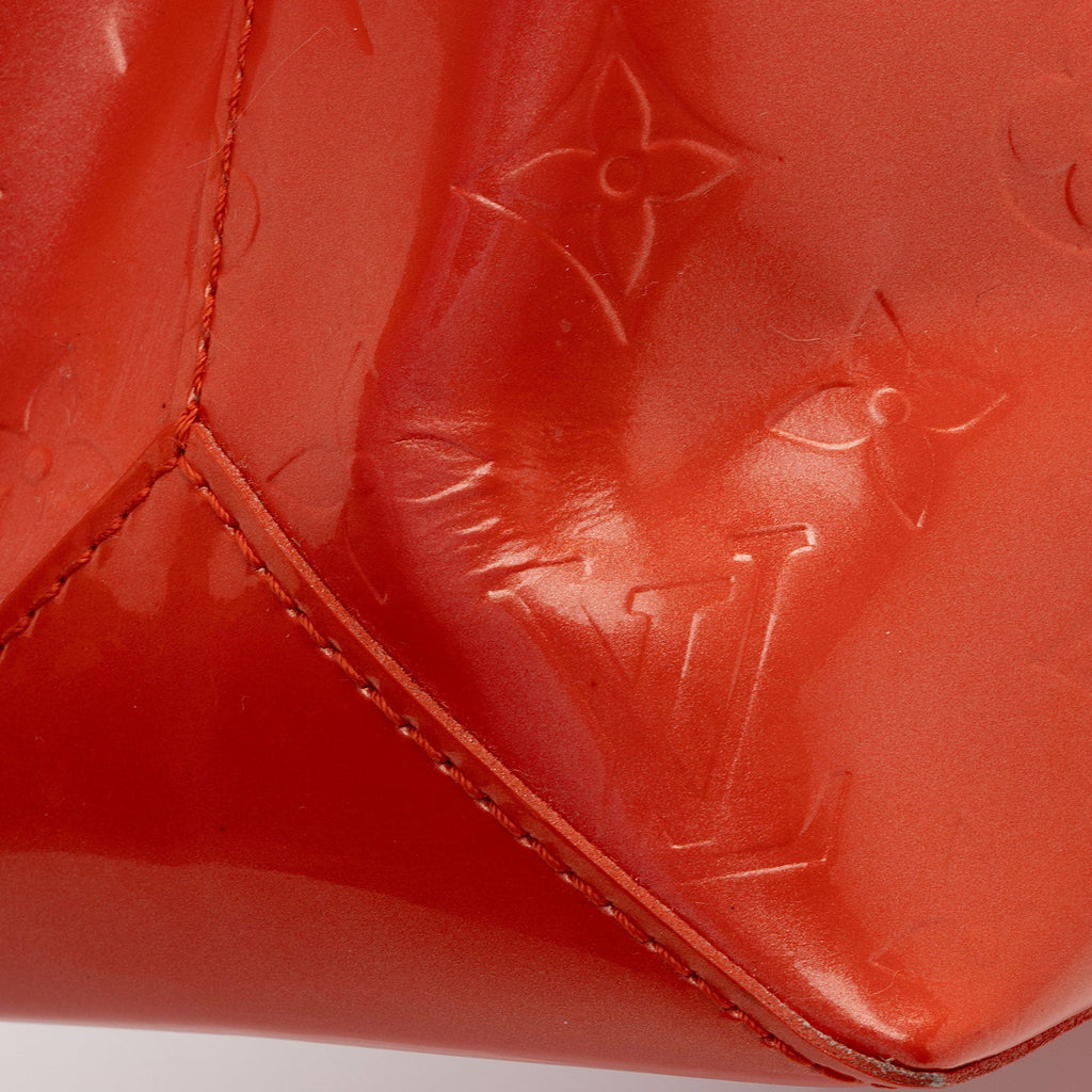 Louis Vuitton Monogram Vernis Wilshire PM Satchel (SHF-7MJQTZ)