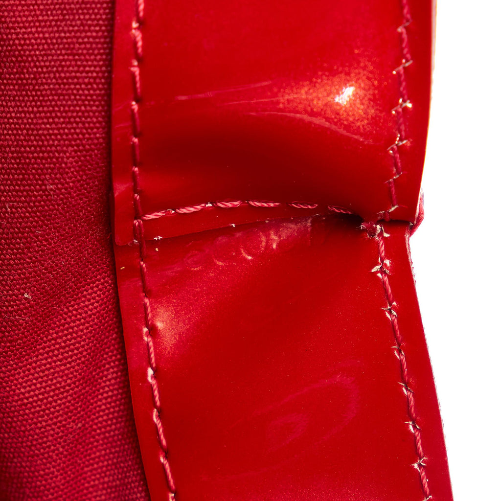 Louis Vuitton Monogram Vernis Wilshire PM (SHG-TRYAiY)