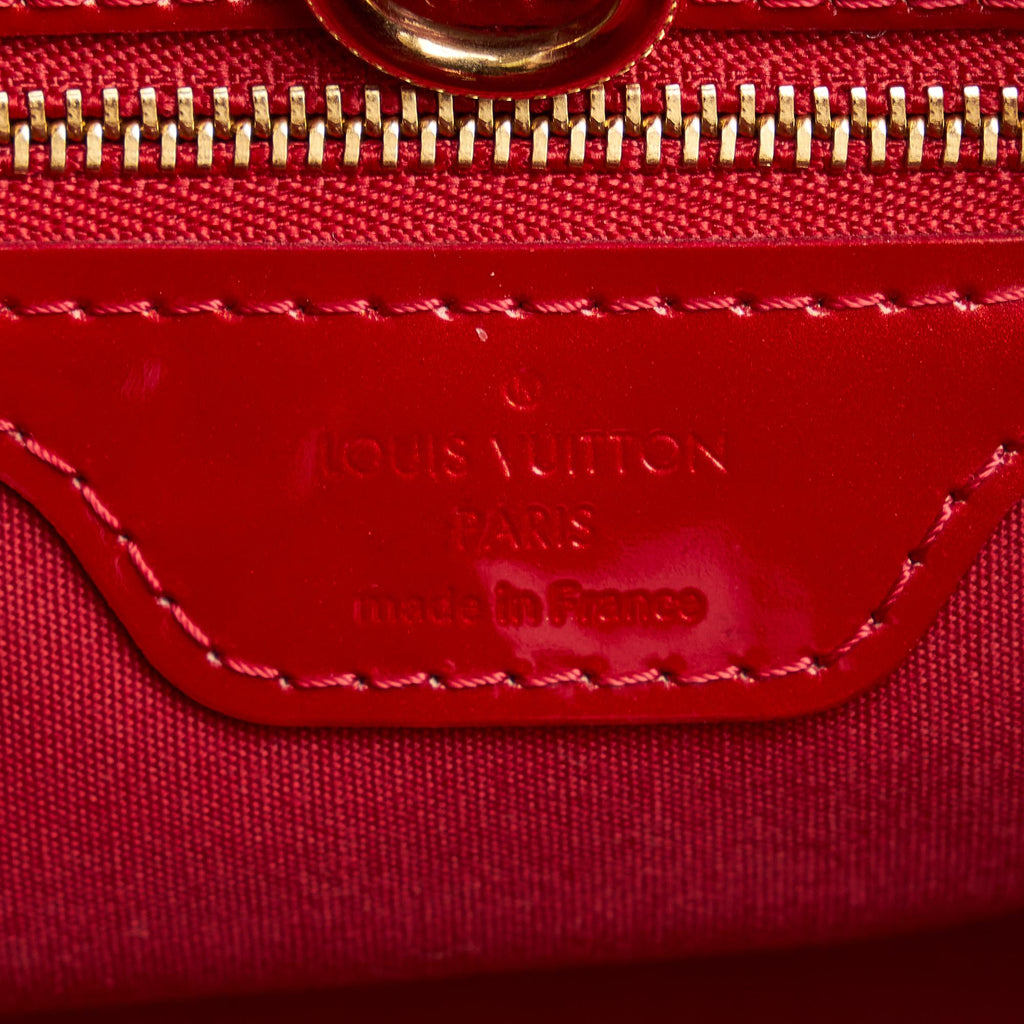 Louis Vuitton Monogram Vernis Wilshire PM (SHG-TRYAiY)