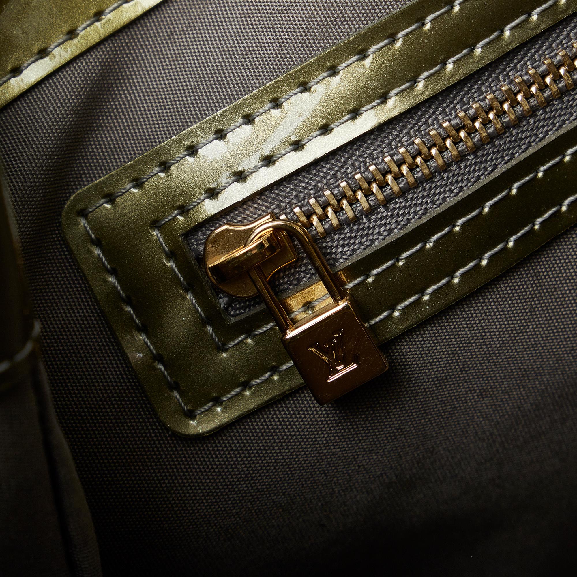 Louis Vuitton Monogram Vernis Wilshire PM (SHG-2VfbXt)