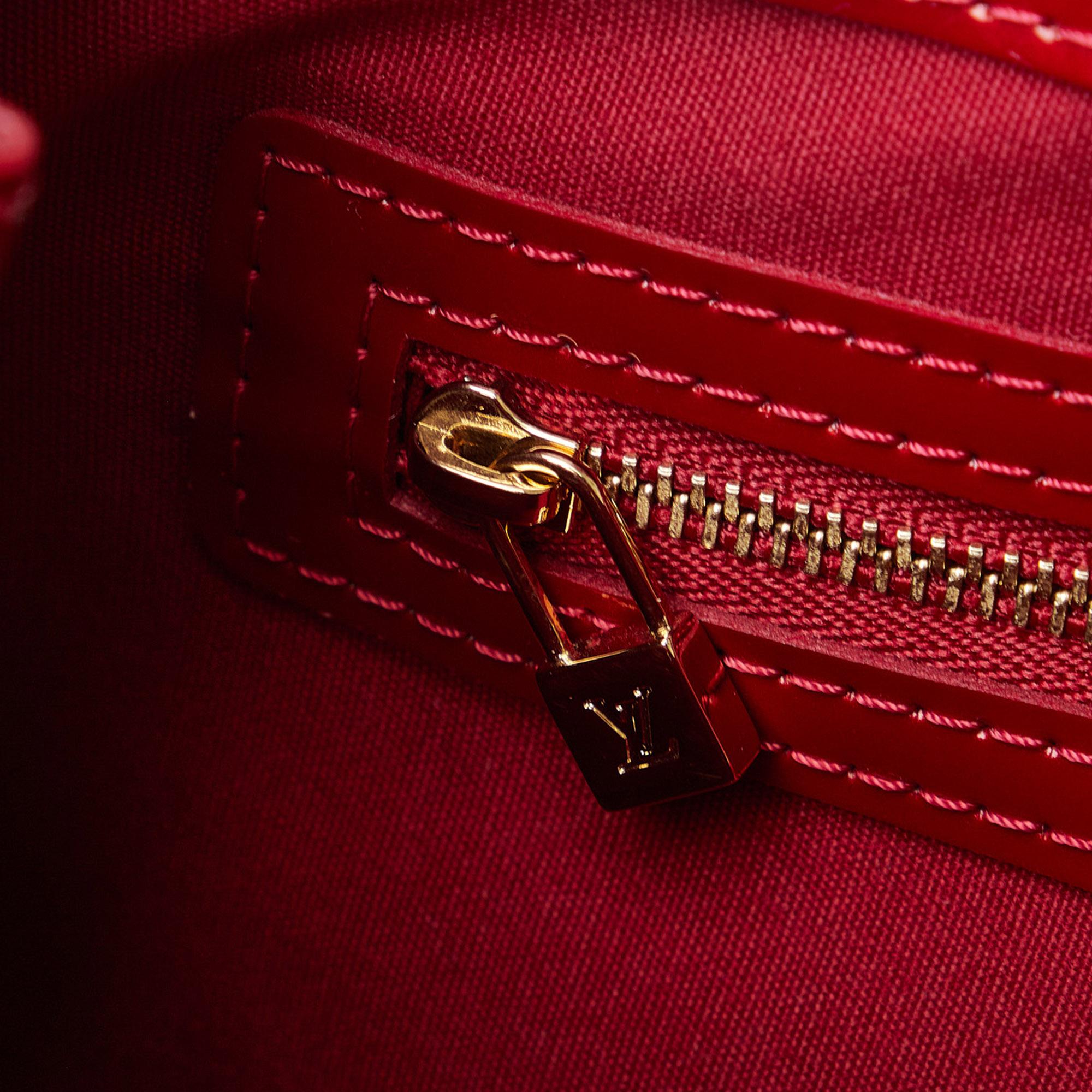 Louis Vuitton Monogram Vernis Wilshire PM (SHG-lViPnZ)